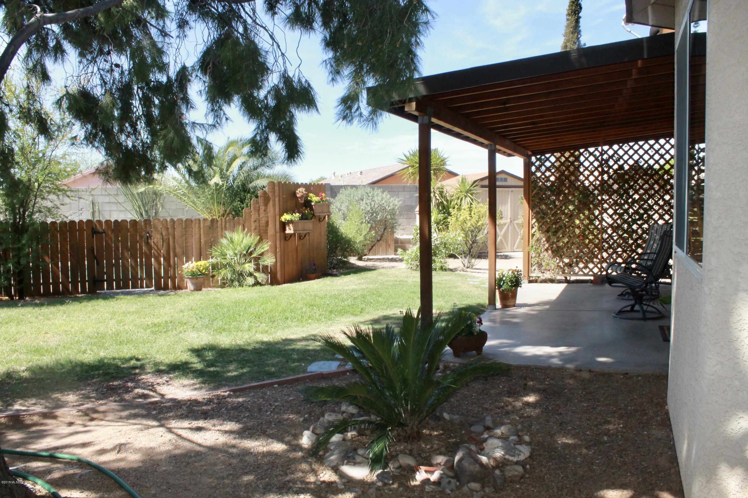 Elliott Homes At Rita Ranch (1-521) - Residential