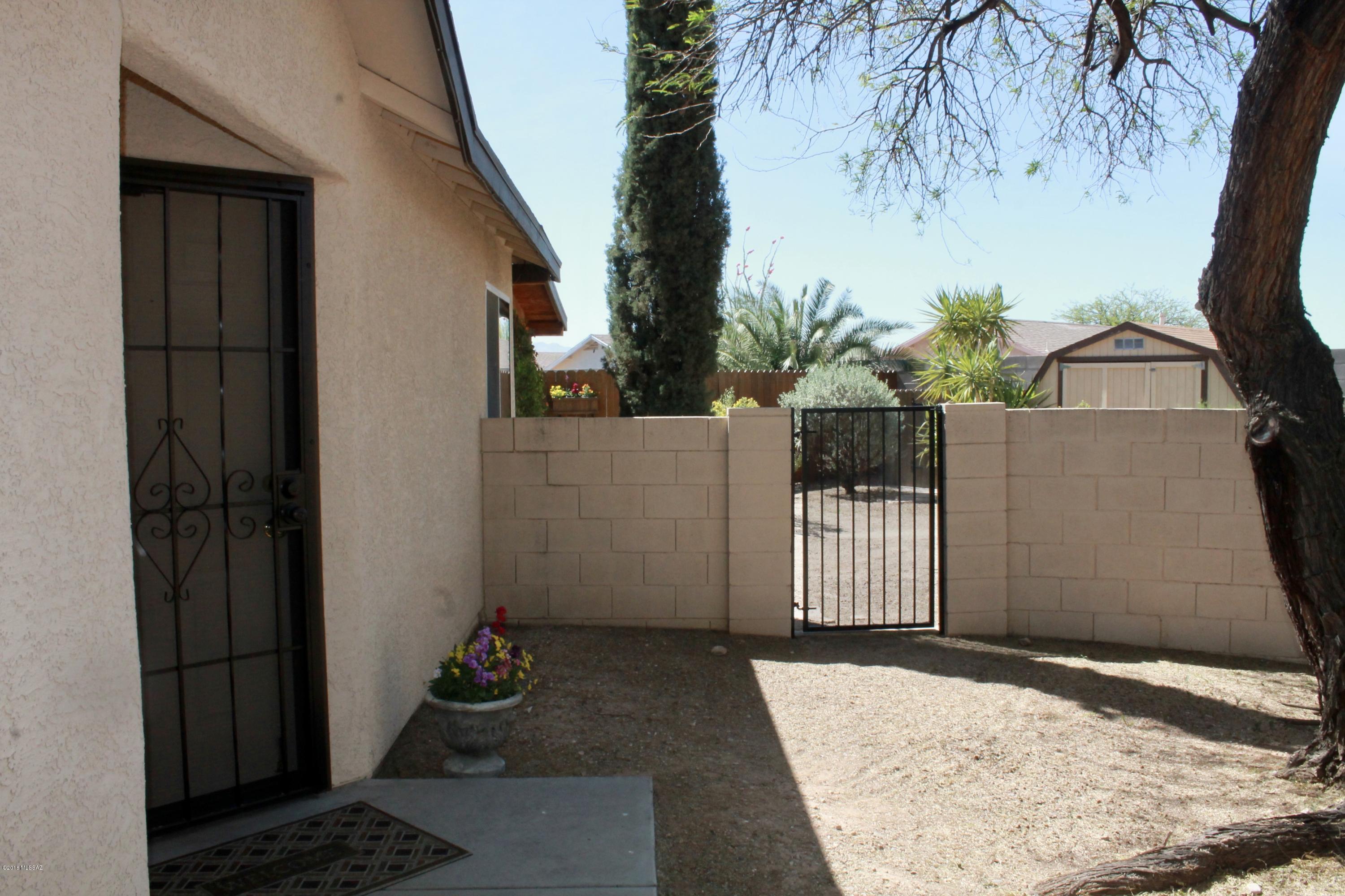 Elliott Homes At Rita Ranch (1-521) - Residential