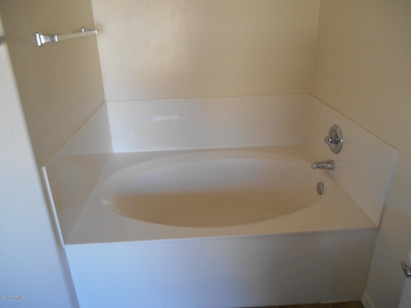 Riverhaven (1-373) - Residential Lease