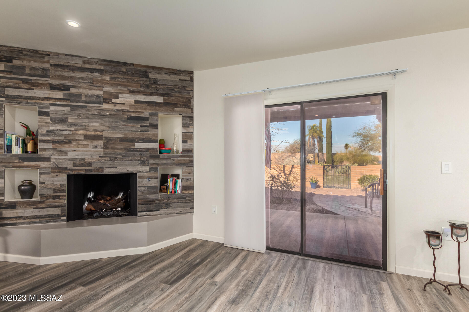 La Cholla Hills(1-313) - Residential