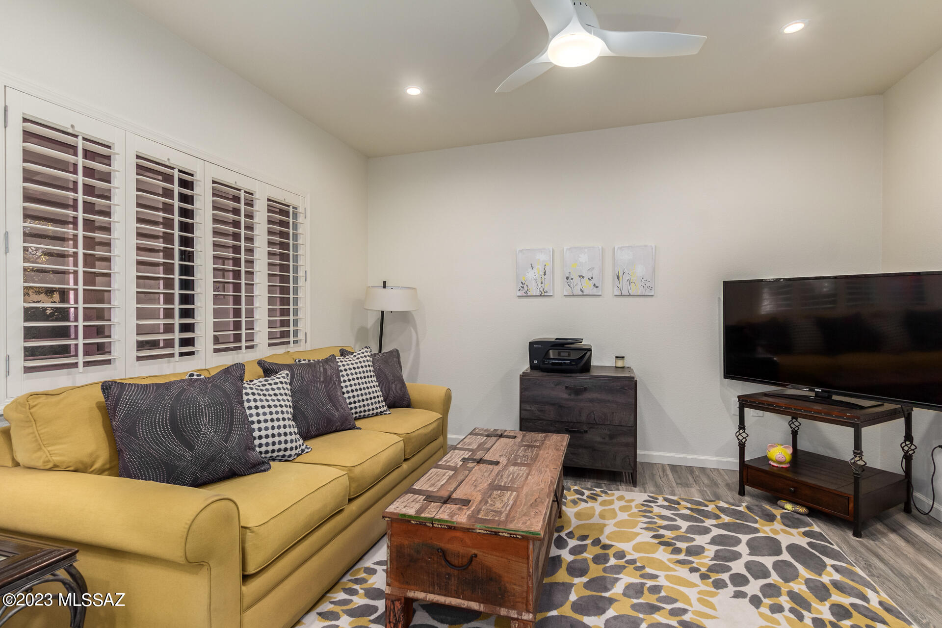La Cholla Hills(1-313) - Residential