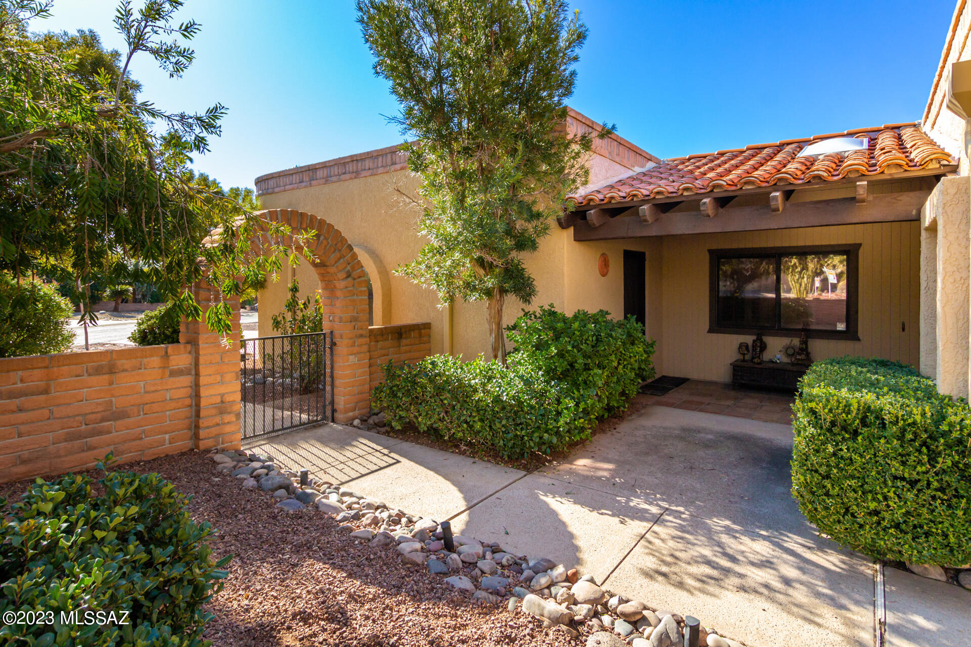 La Cholla Hills(1-313) - Residential