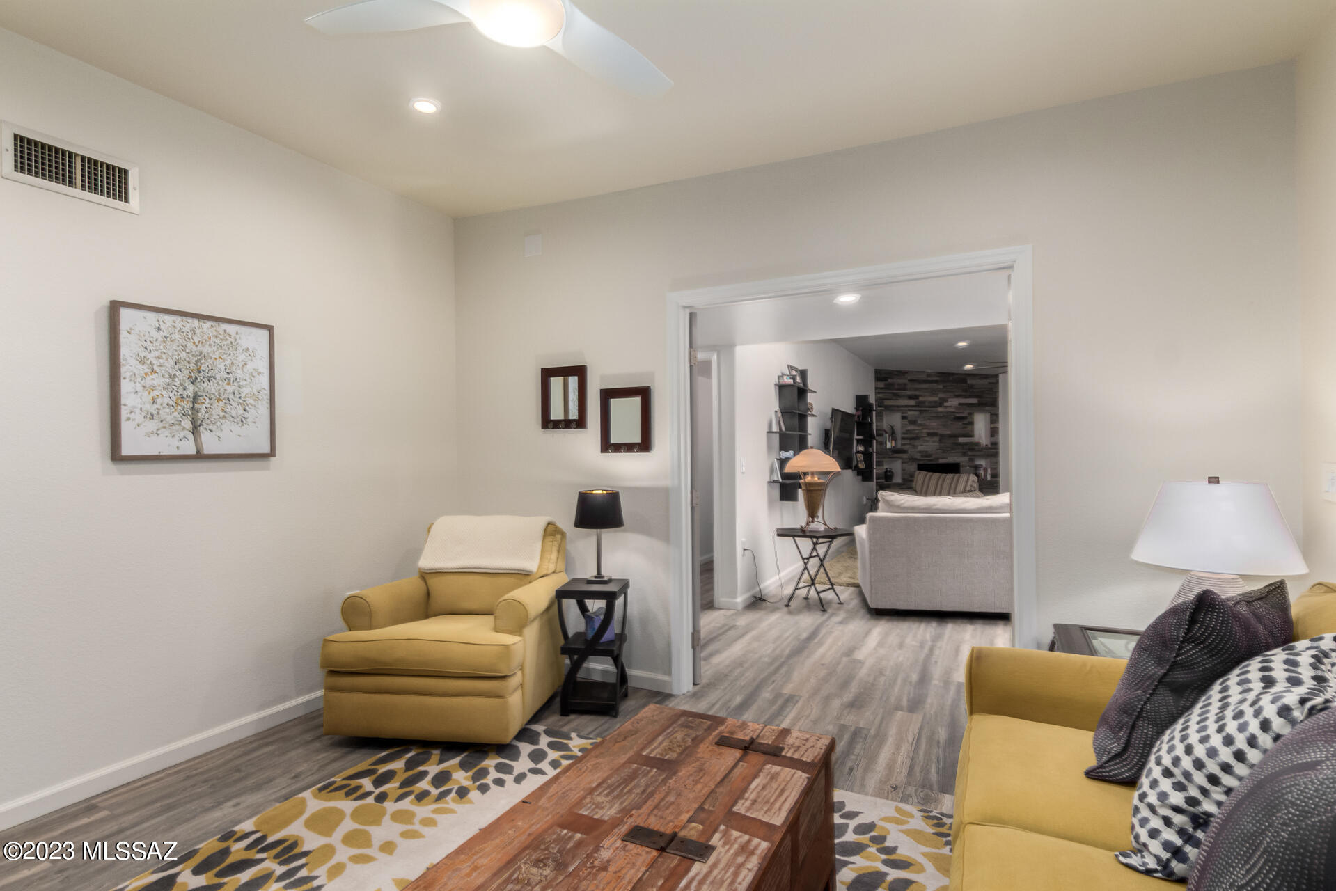 La Cholla Hills(1-313) - Residential