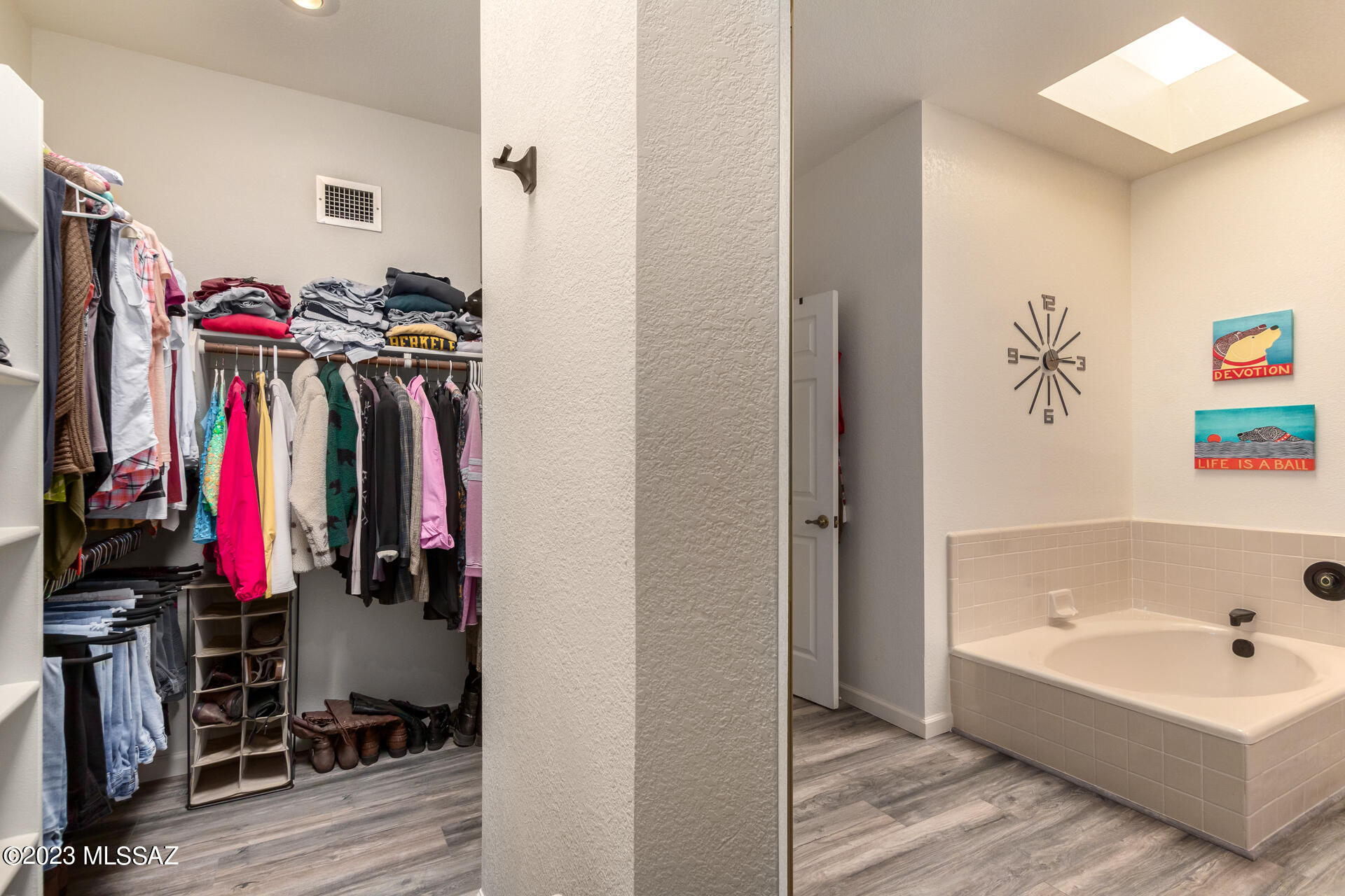 La Cholla Hills(1-313) - Residential