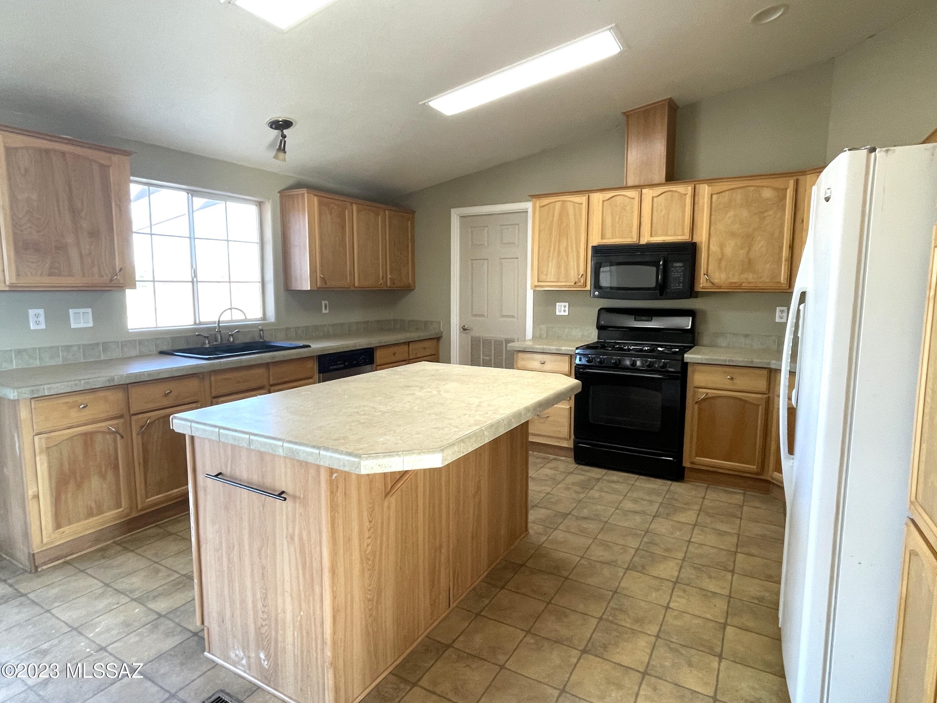 Tucson Avra West (1-168) - Residential Lease