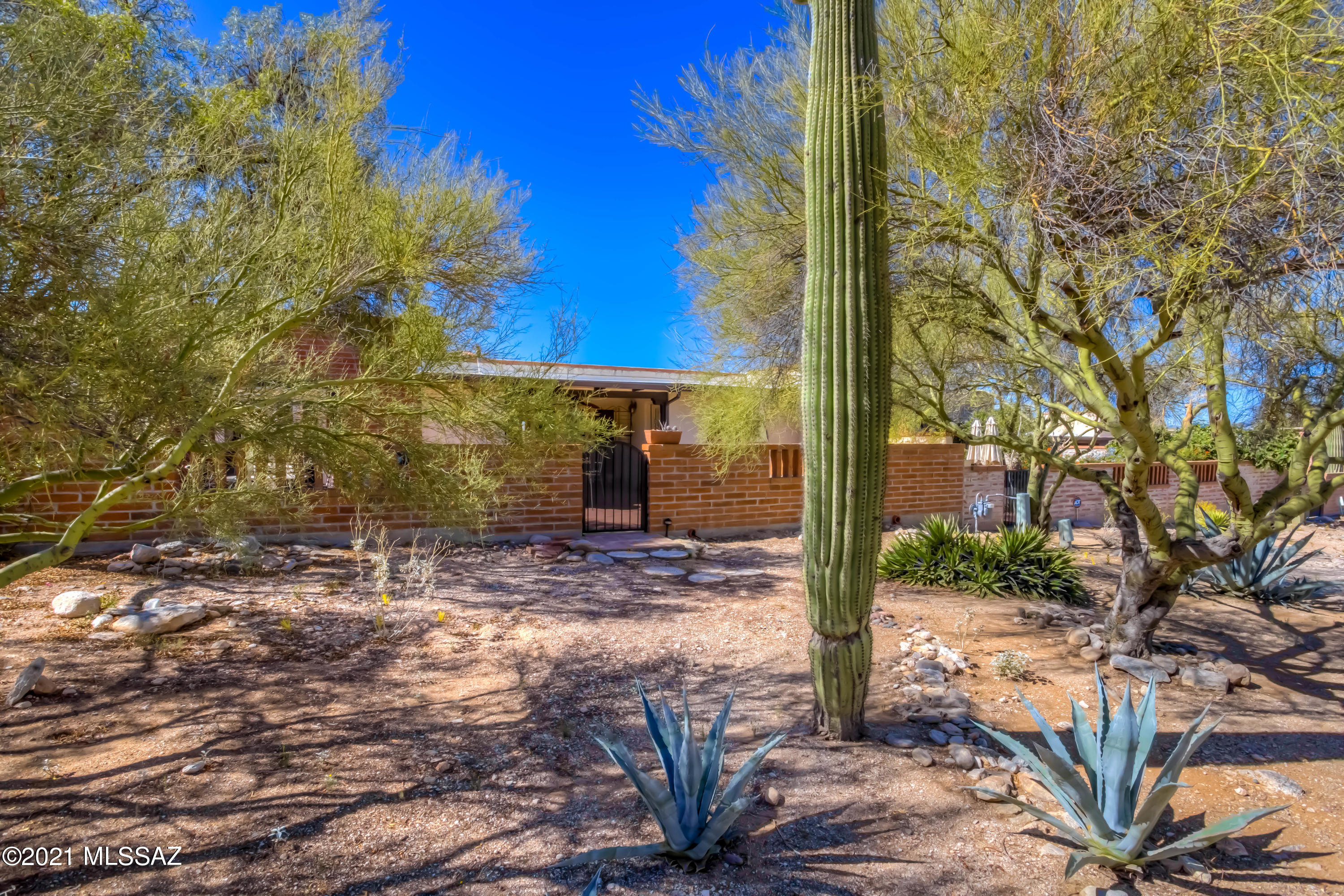 Catalina Pueblo (1-34) - Residential