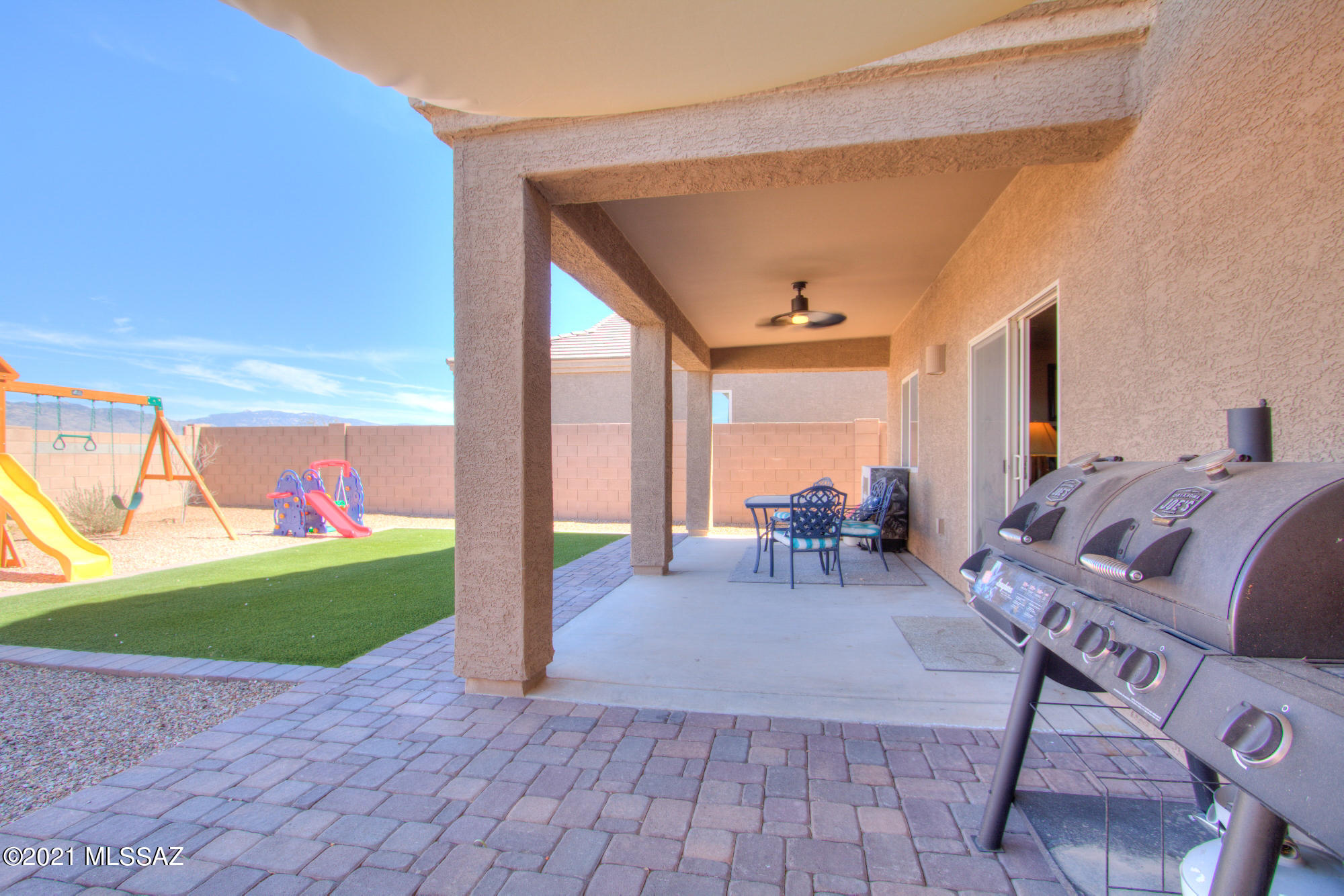 Vista Del Lago Norte SQ20140780198 - Residential