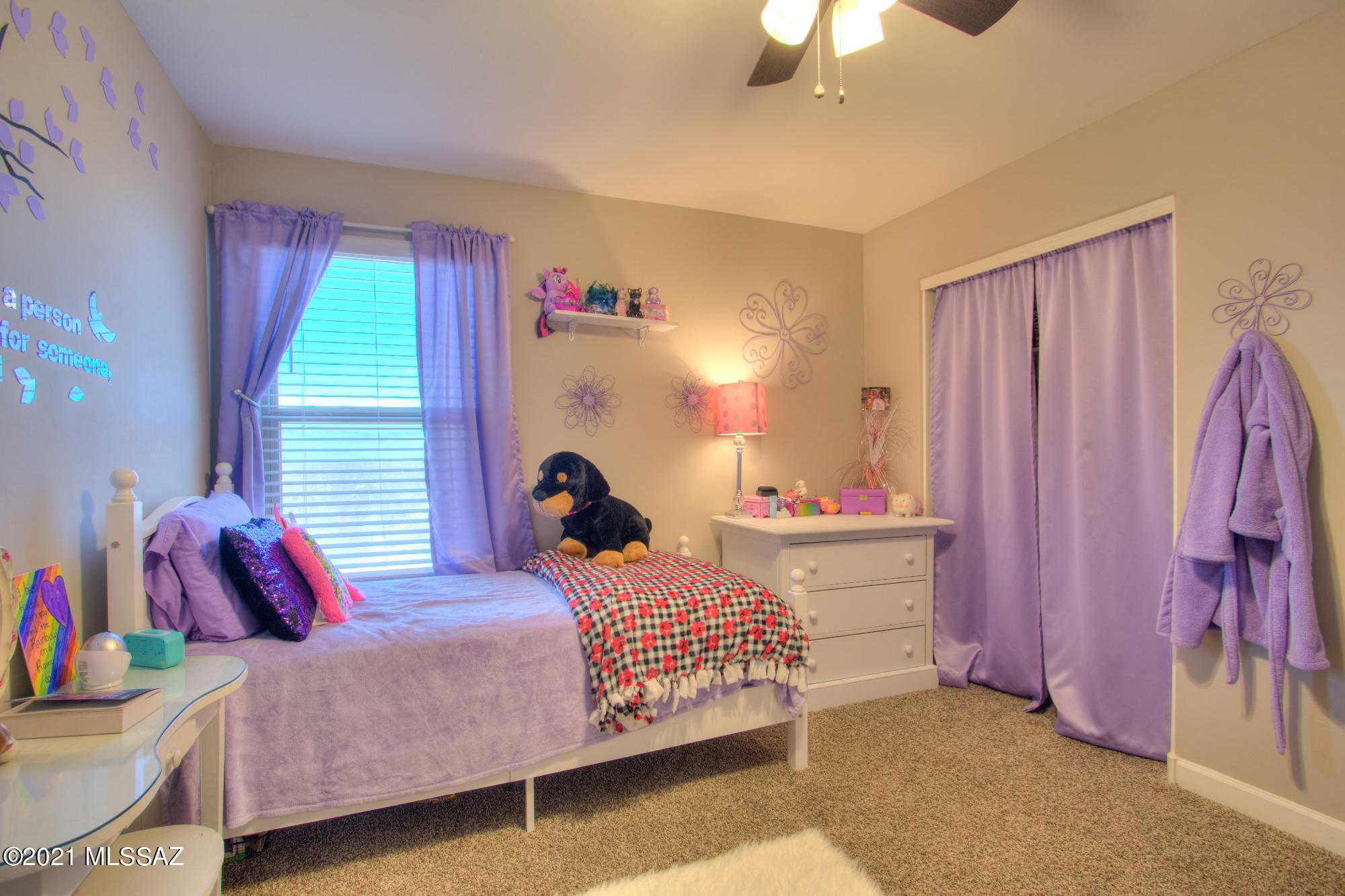 Vista Del Lago Norte SQ20140780198 - Residential