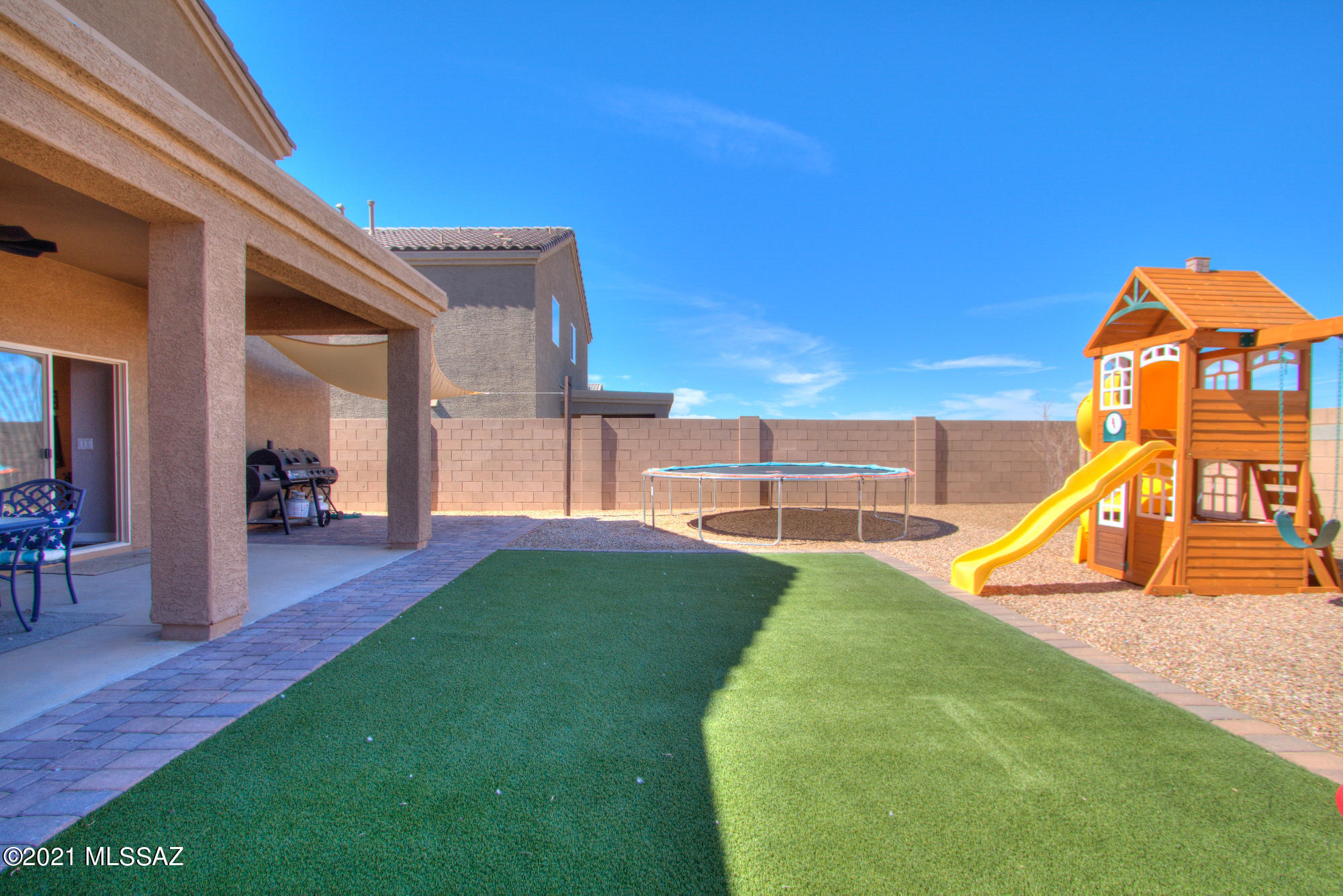 Vista Del Lago Norte SQ20140780198 - Residential