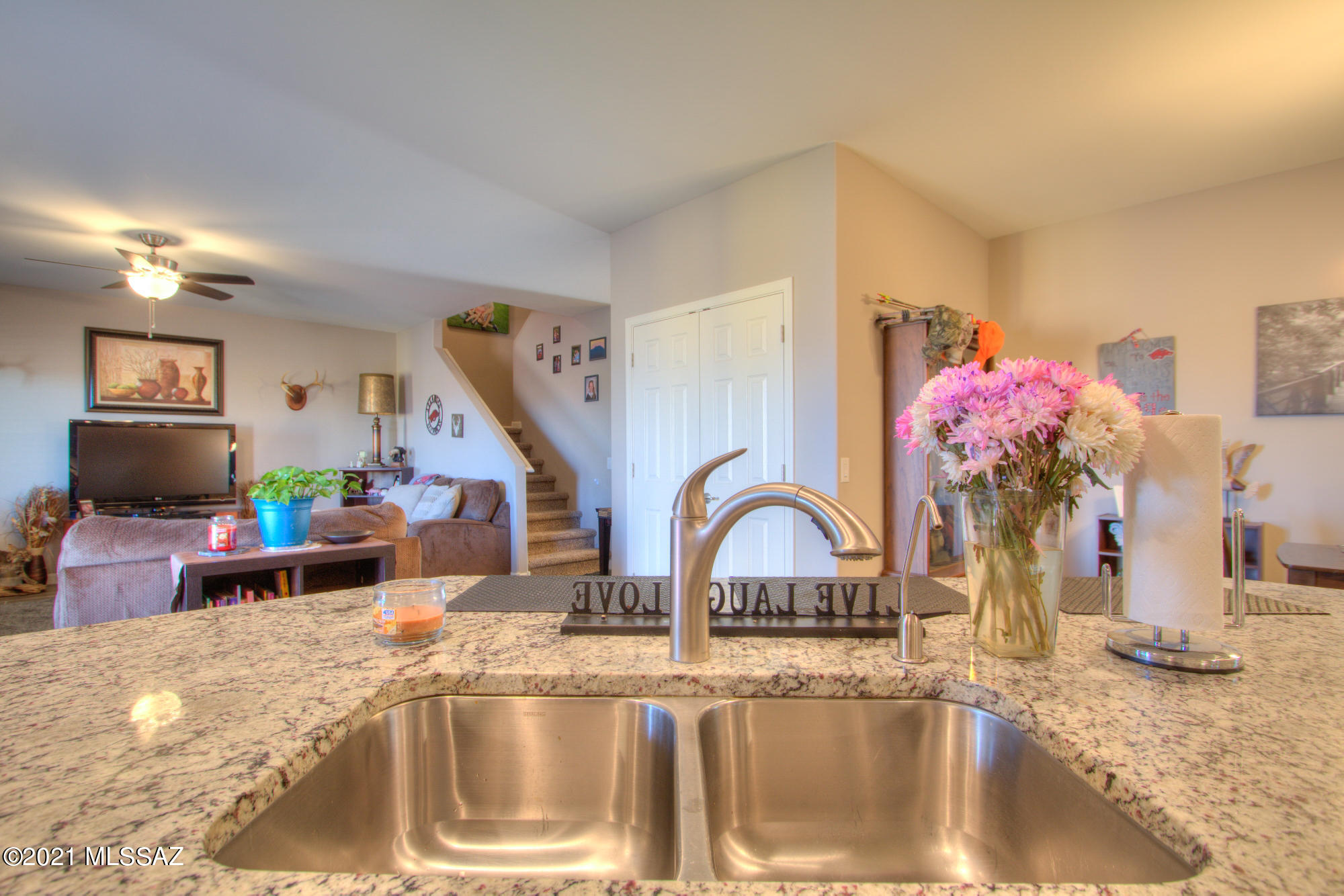 Vista Del Lago Norte SQ20140780198 - Residential