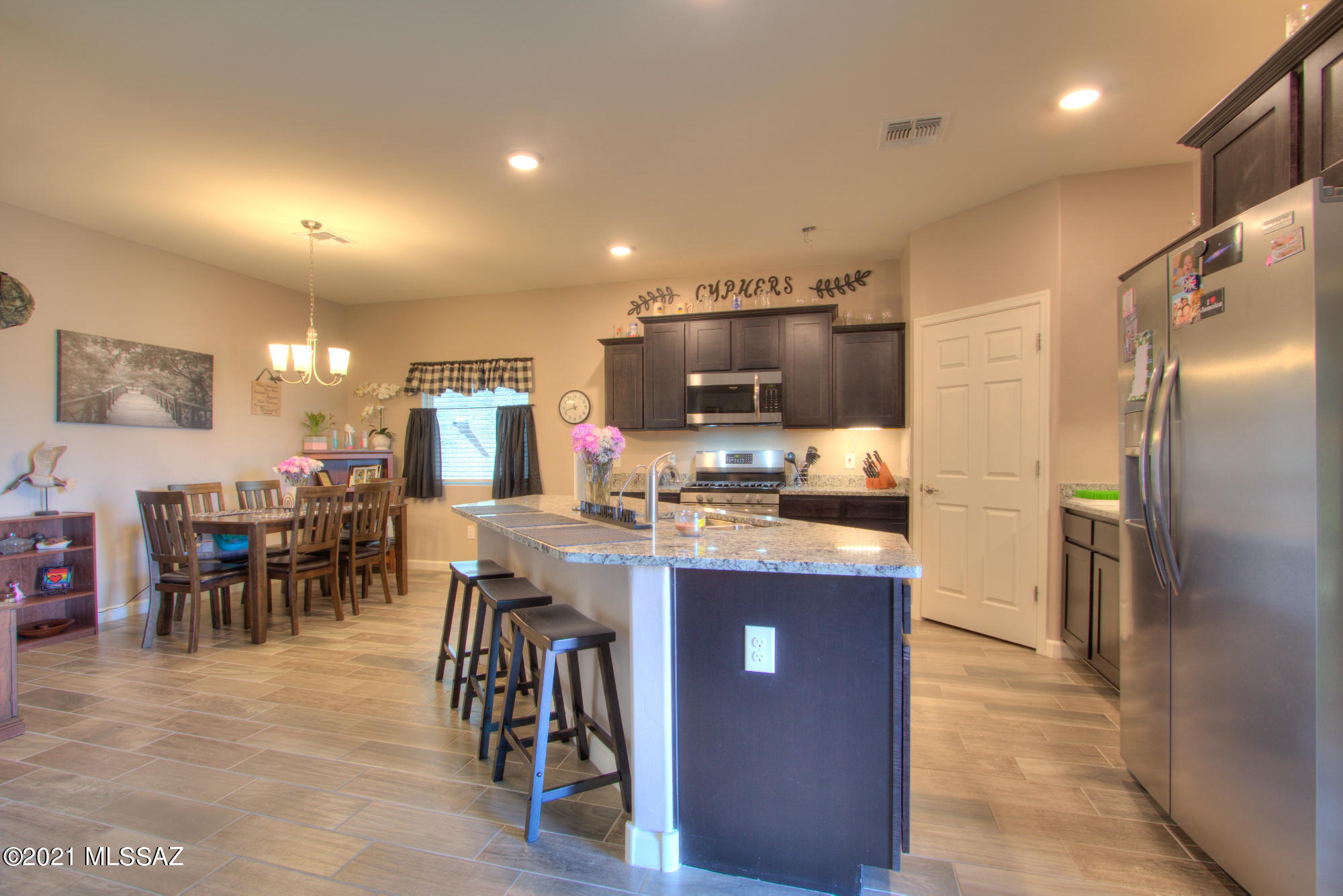 Vista Del Lago Norte SQ20140780198 - Residential
