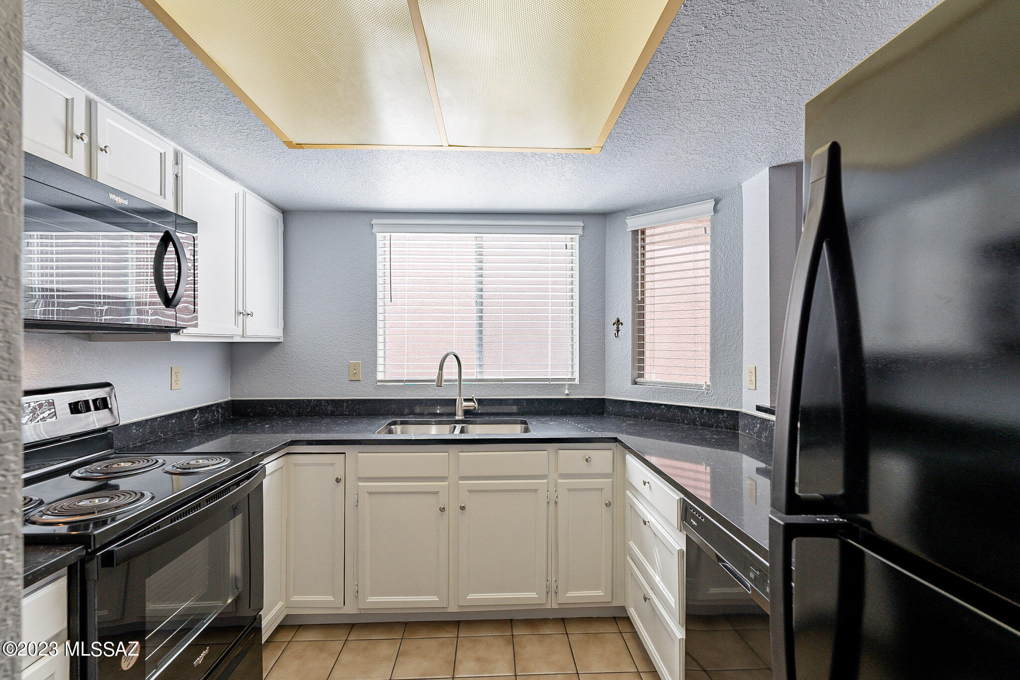 Colonia De Los Alamos - Springpointe - Residential