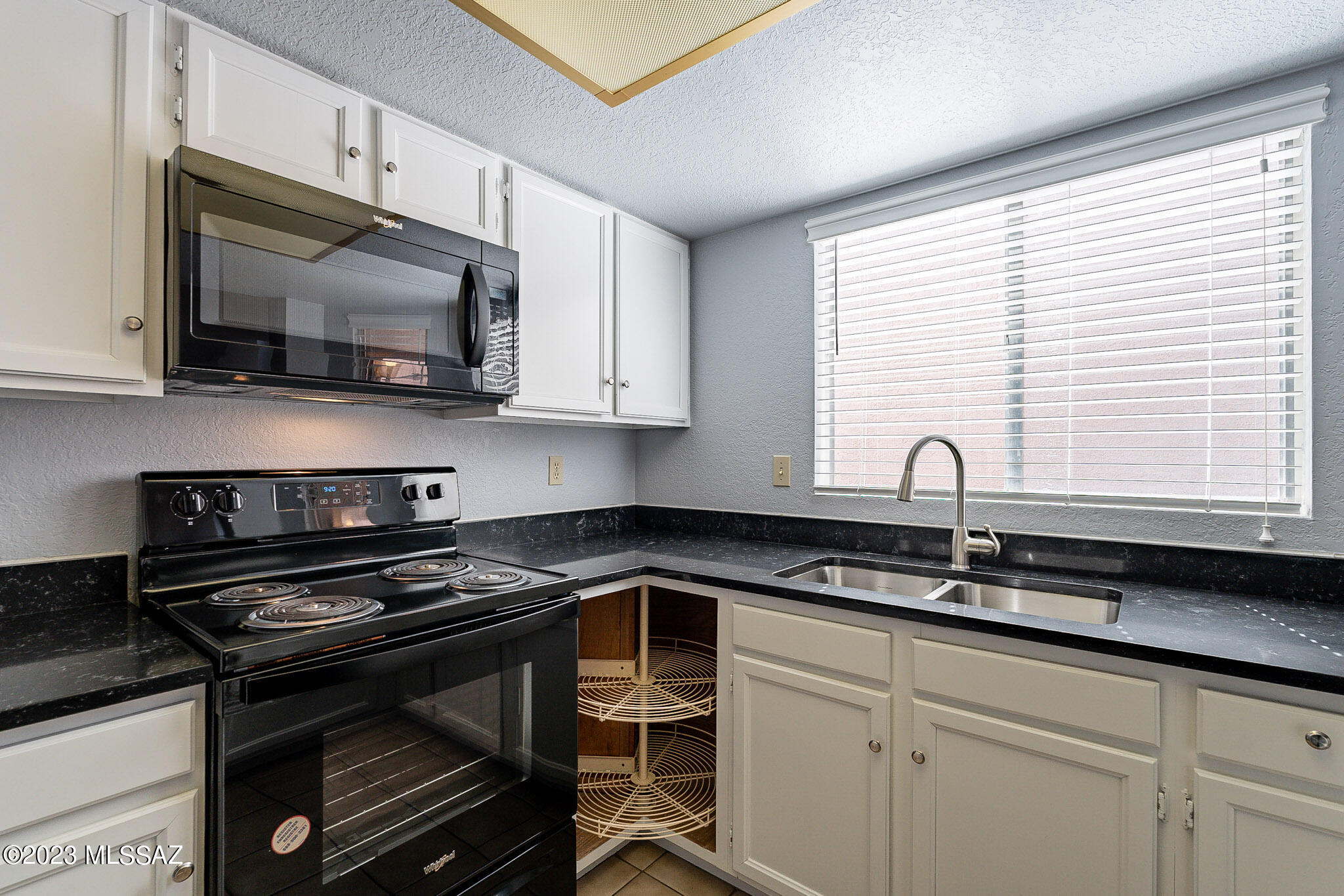 Colonia De Los Alamos - Springpointe - Residential