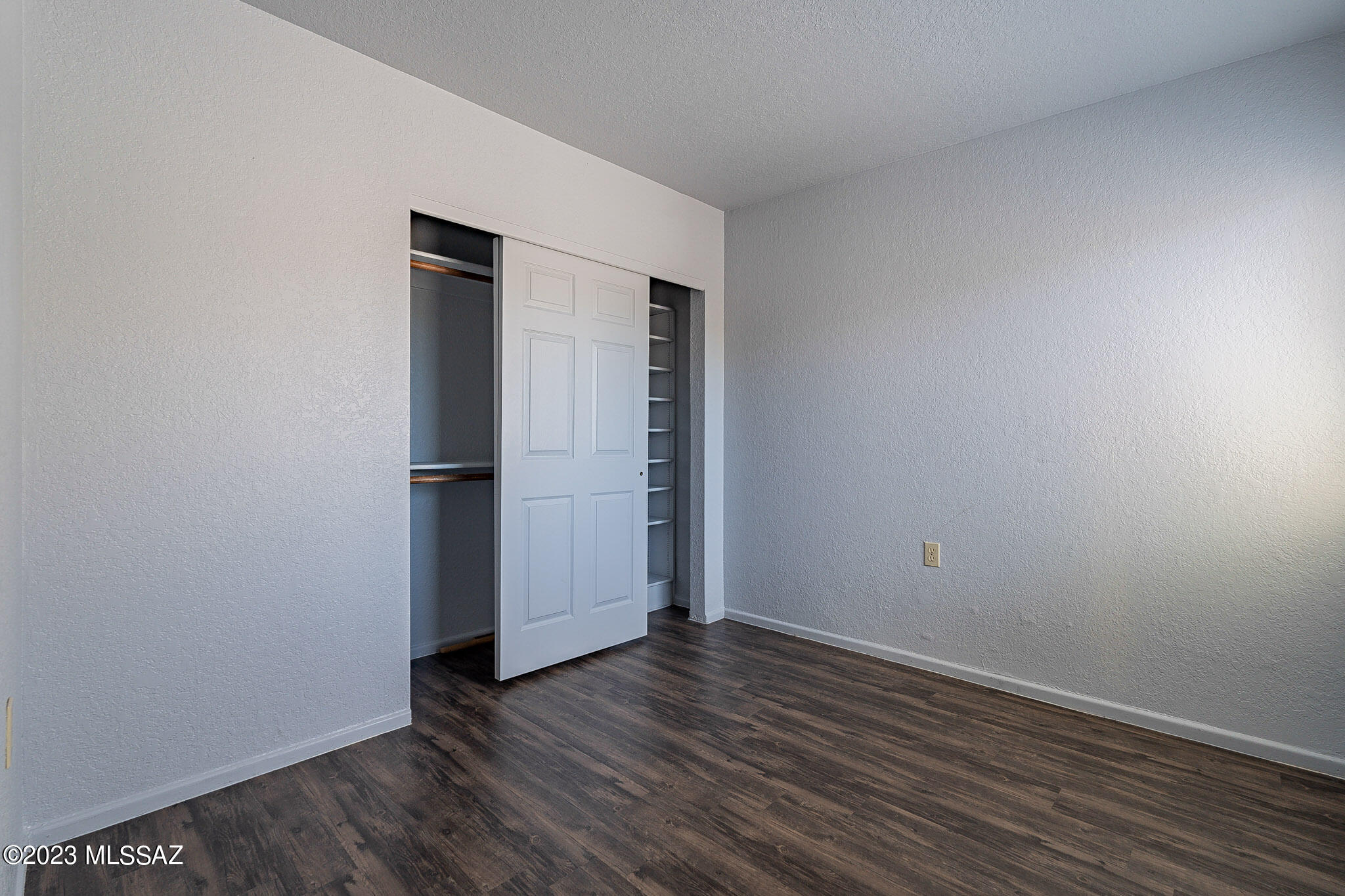 Colonia De Los Alamos - Springpointe - Residential