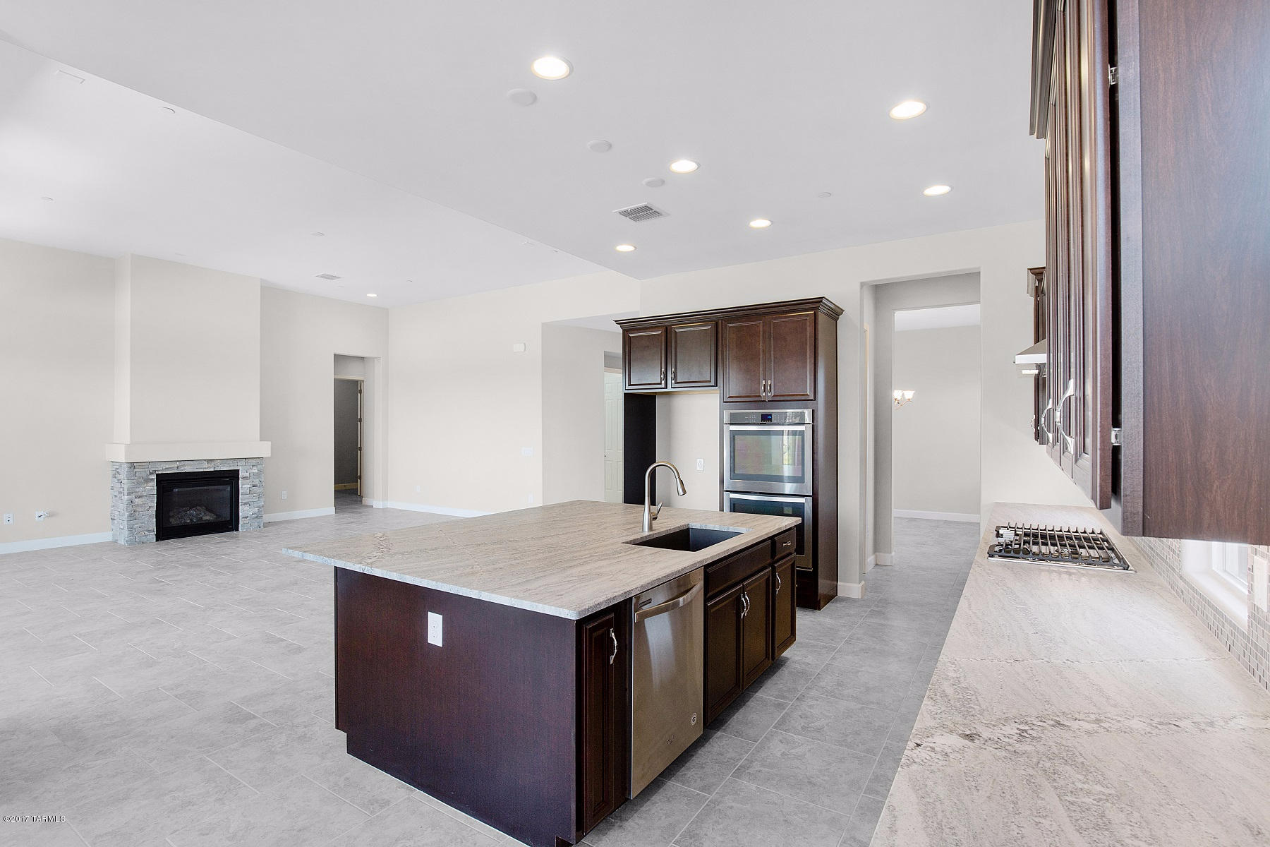 Golden Barrel Place At Dove Mountain SQ20141710079 - Residential
