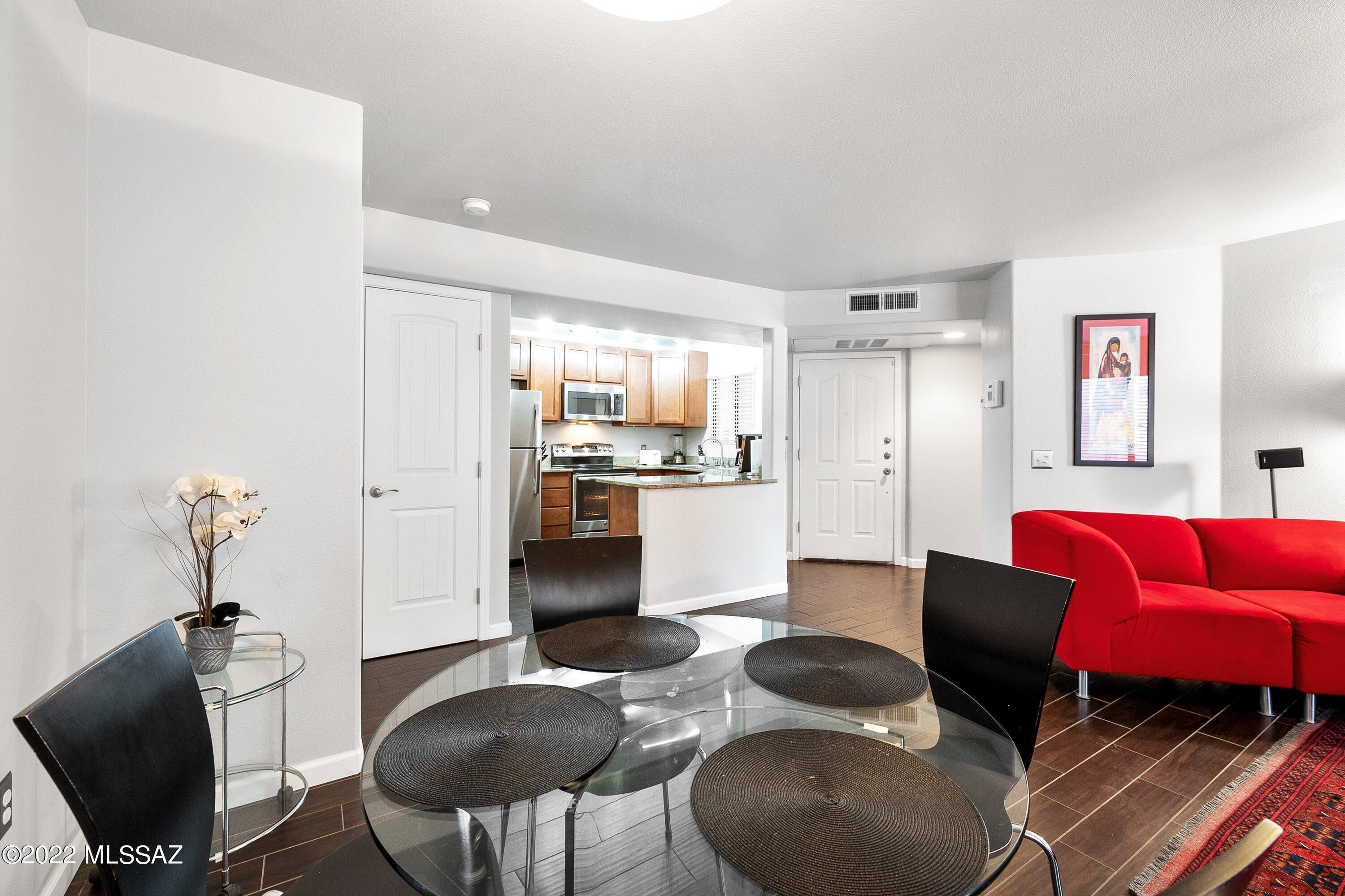 Veranda at Ventana Condominiums - Residential