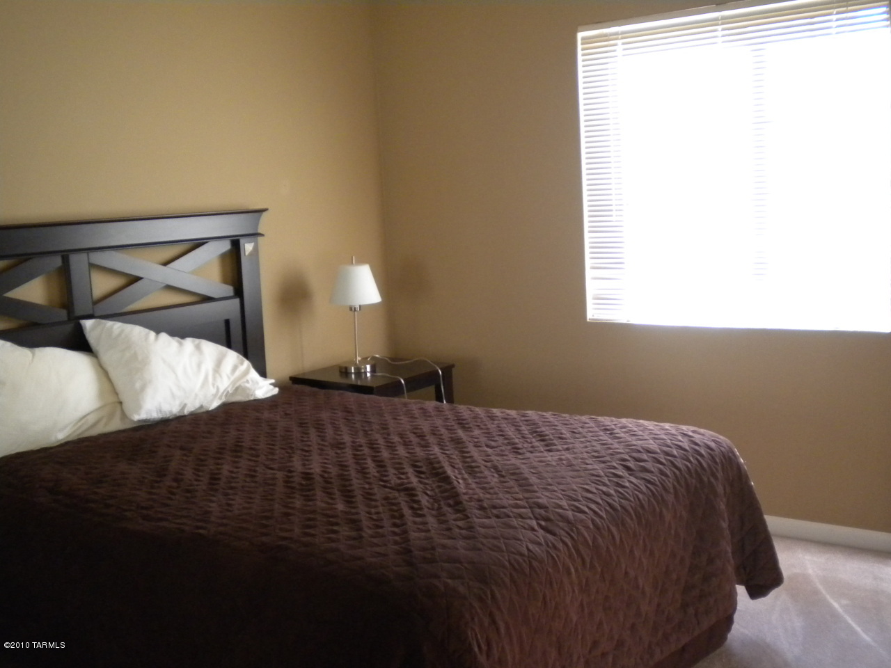 Hidden Valley (185-265) - Residential Lease