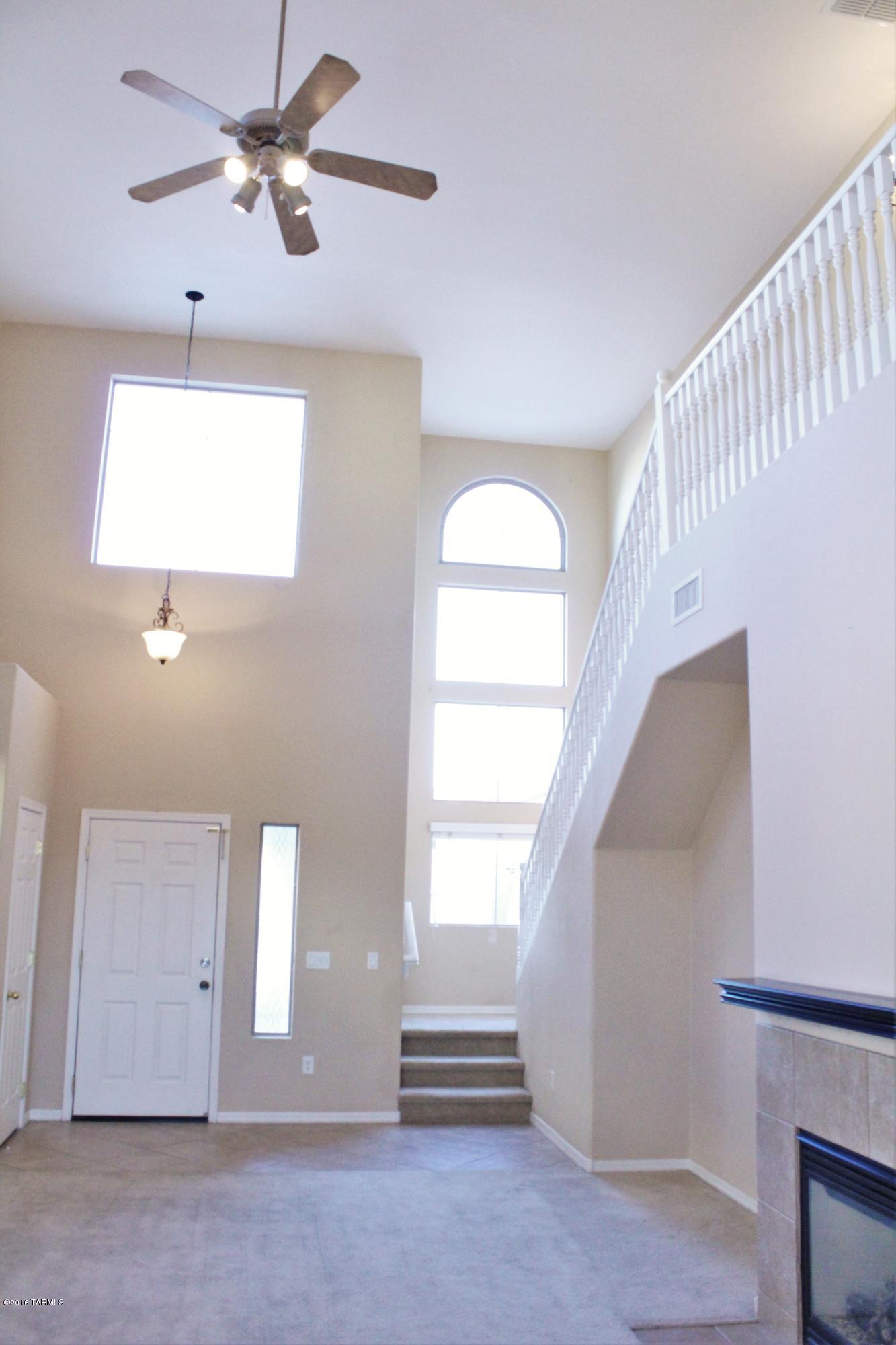 Presidio De Cancion (1-200) - Residential