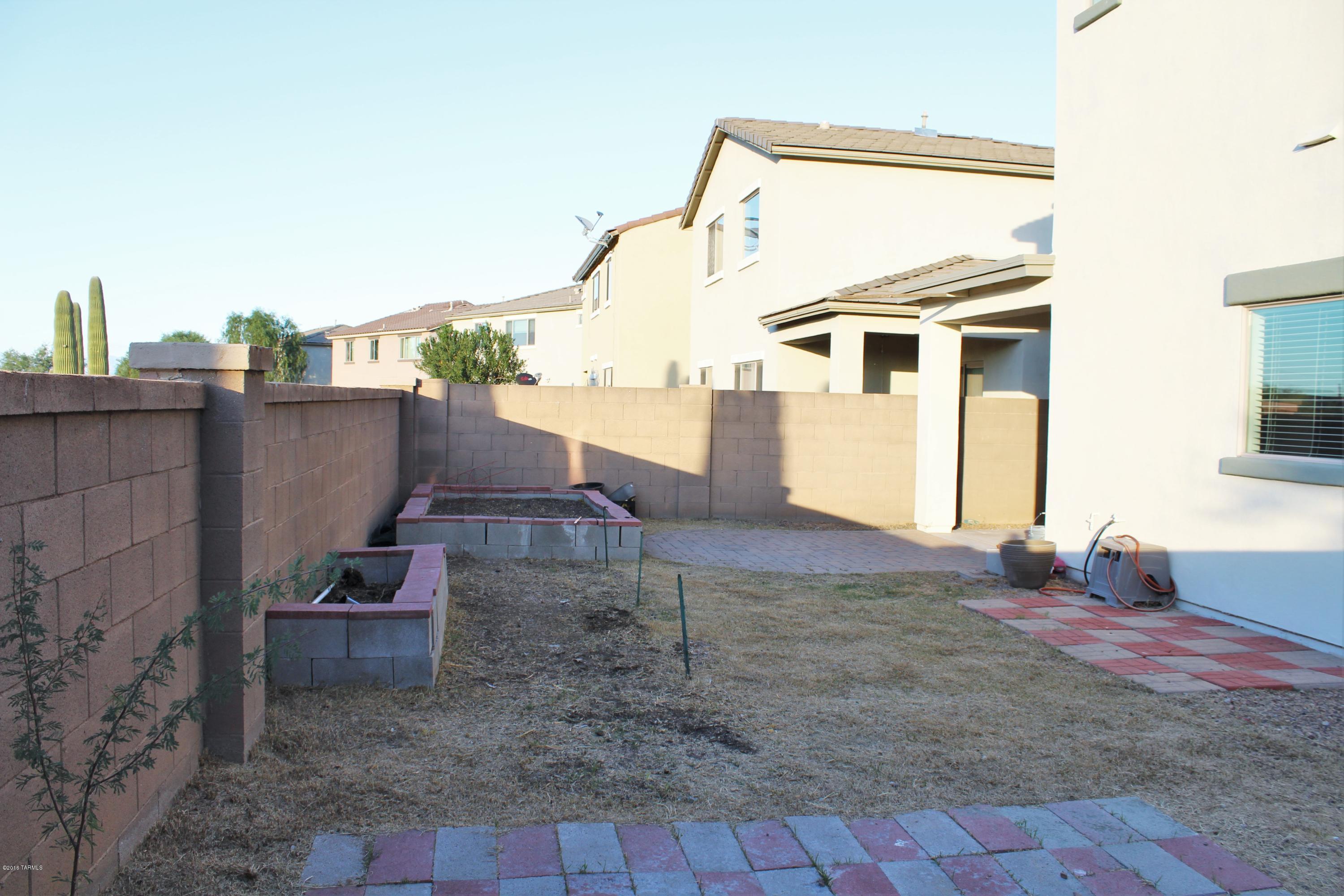 Presidio De Cancion (1-200) - Residential