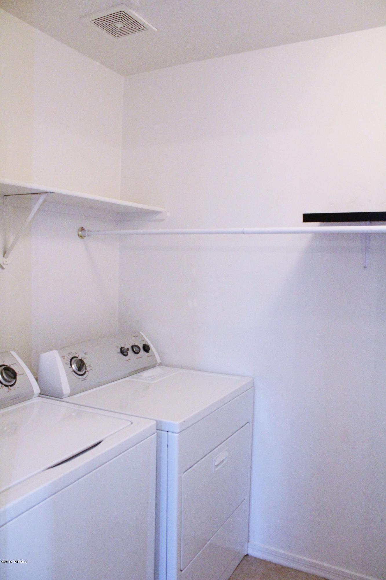Presidio De Cancion (1-200) - Residential