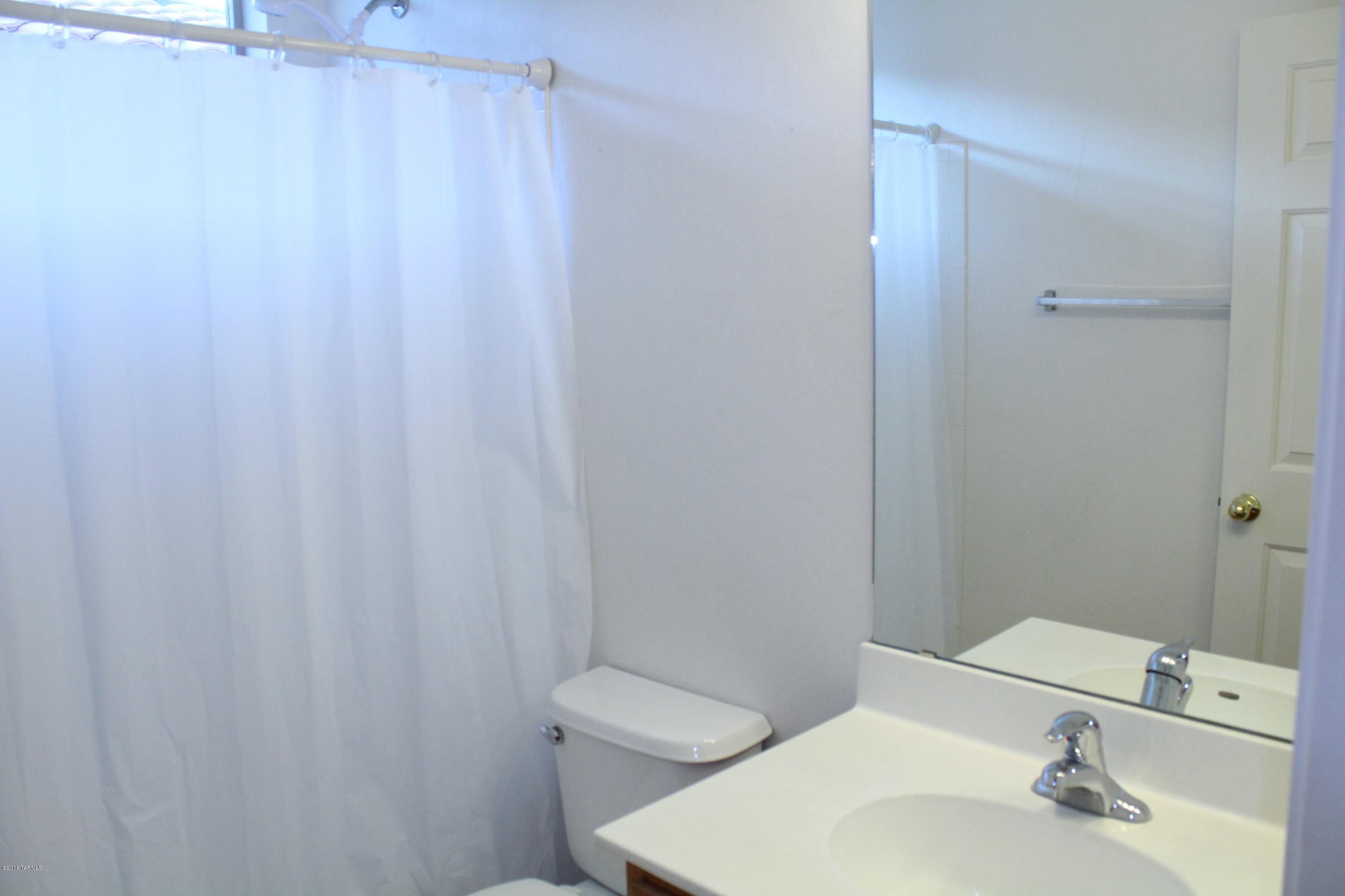 Presidio De Cancion (1-200) - Residential