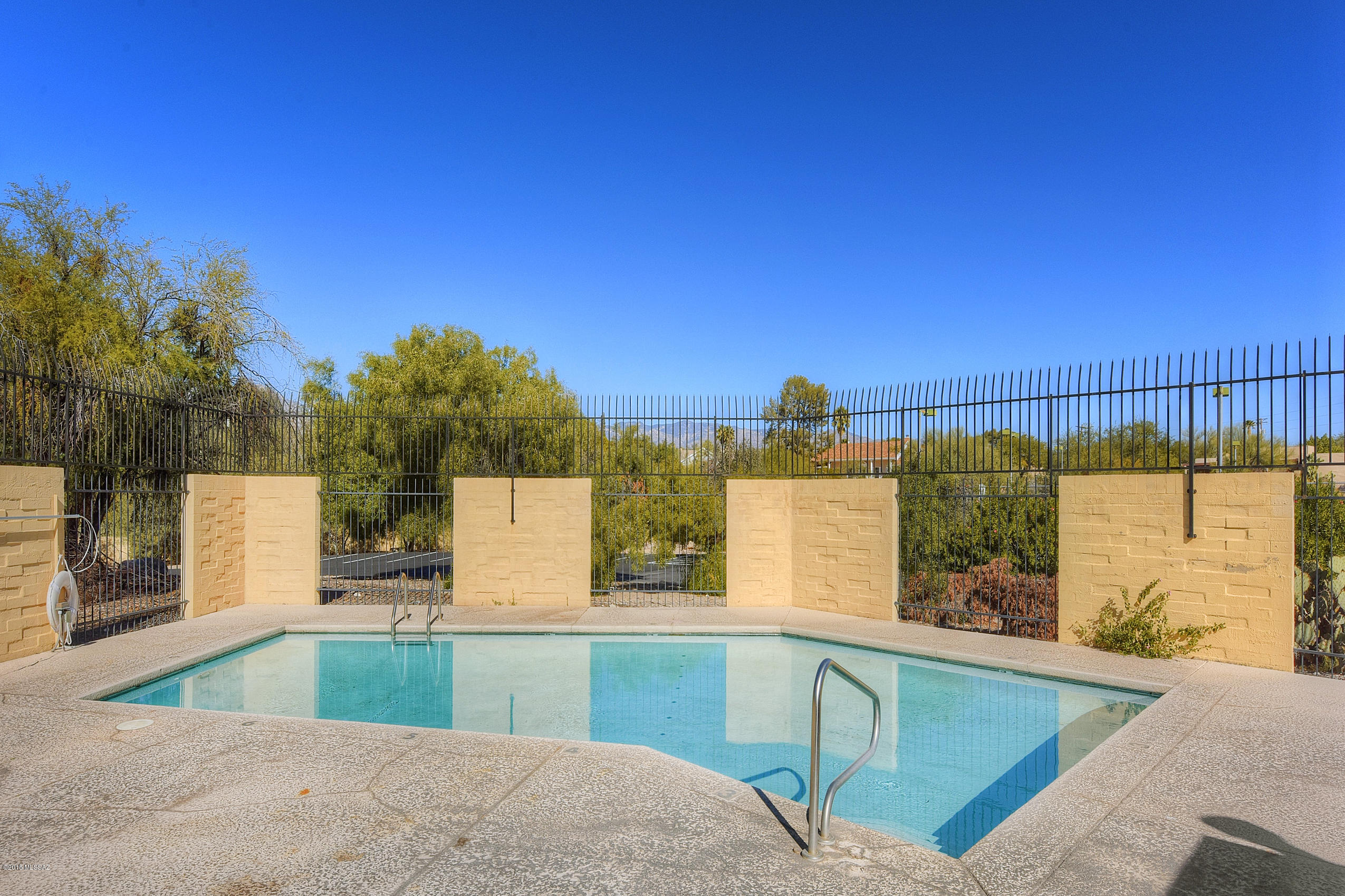 Pantano Townhomes (1-118) - Residential