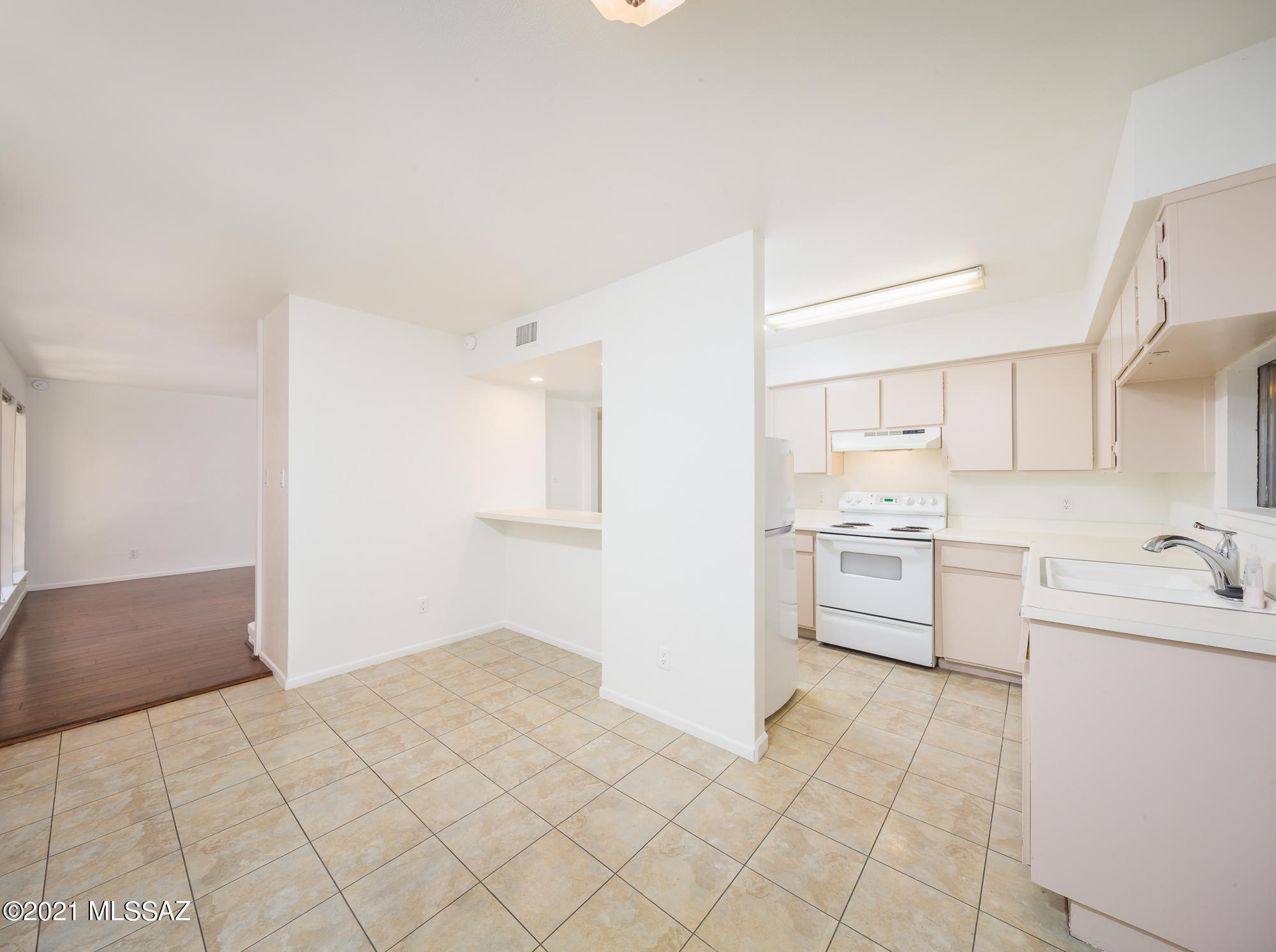 Las Colinas Condominiums - Residential