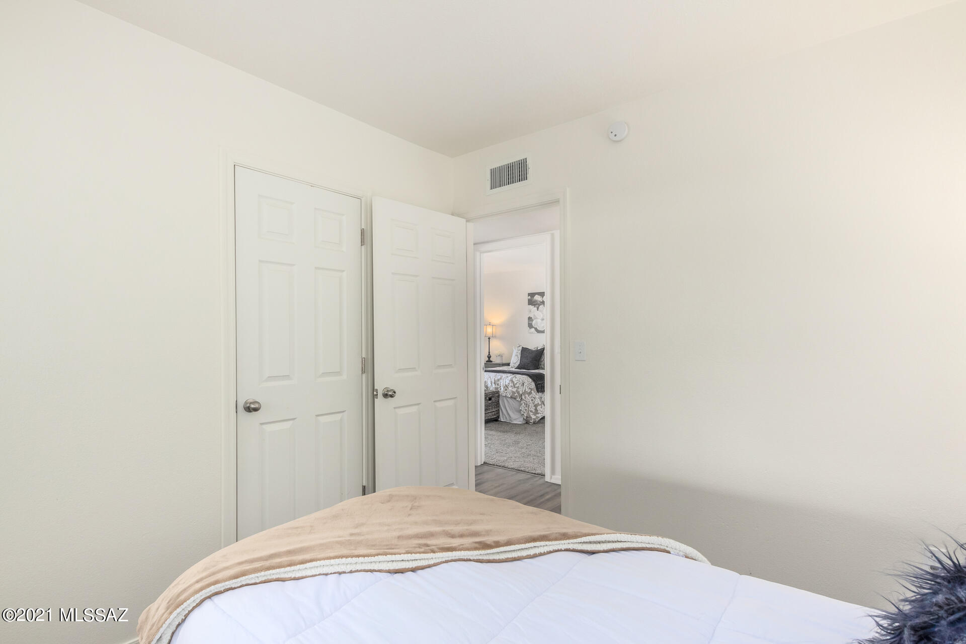 Broadway East (1-112) - Residential