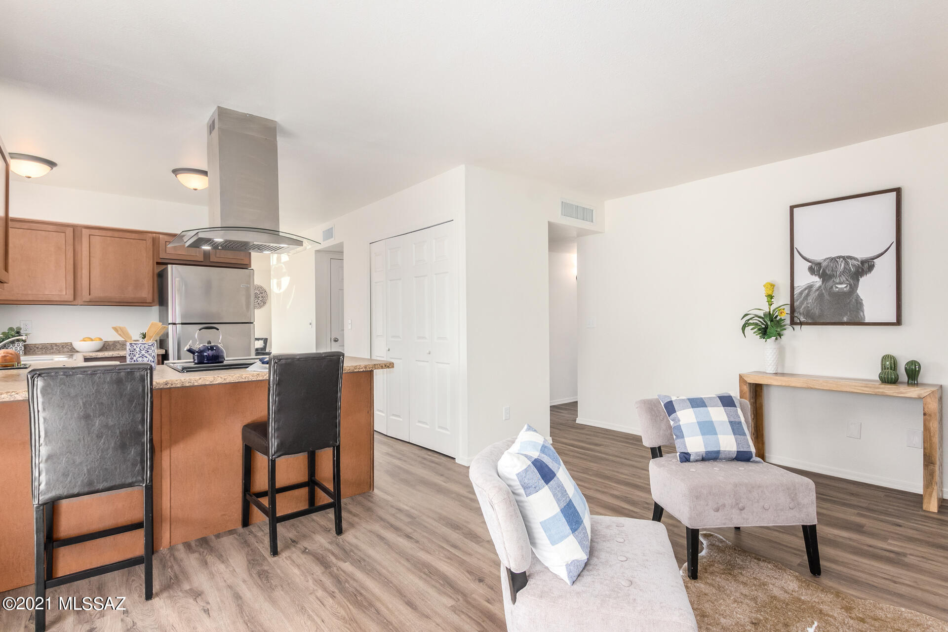 Broadway East (1-112) - Residential