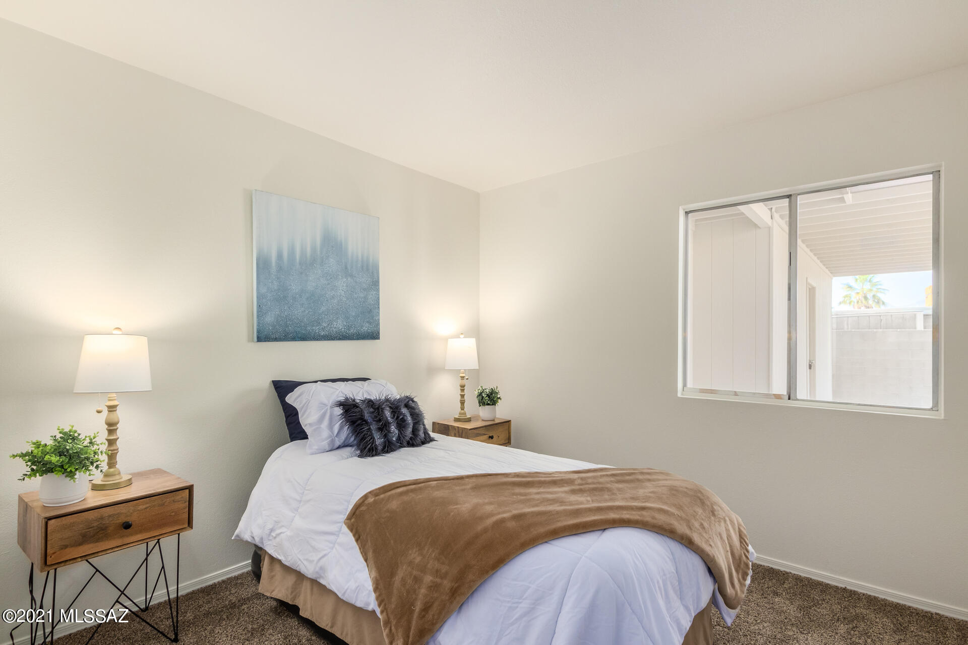 Broadway East (1-112) - Residential