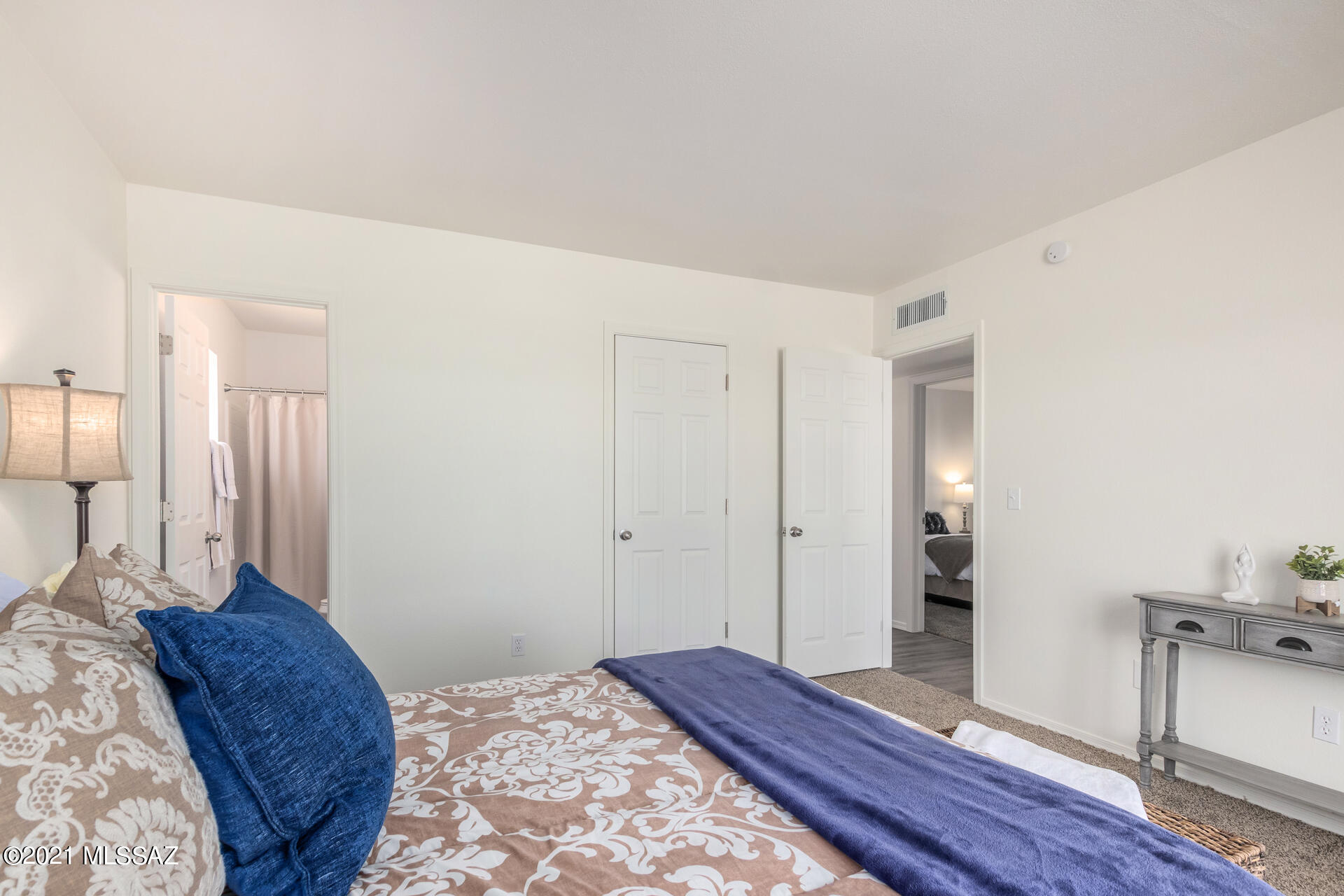 Broadway East (1-112) - Residential