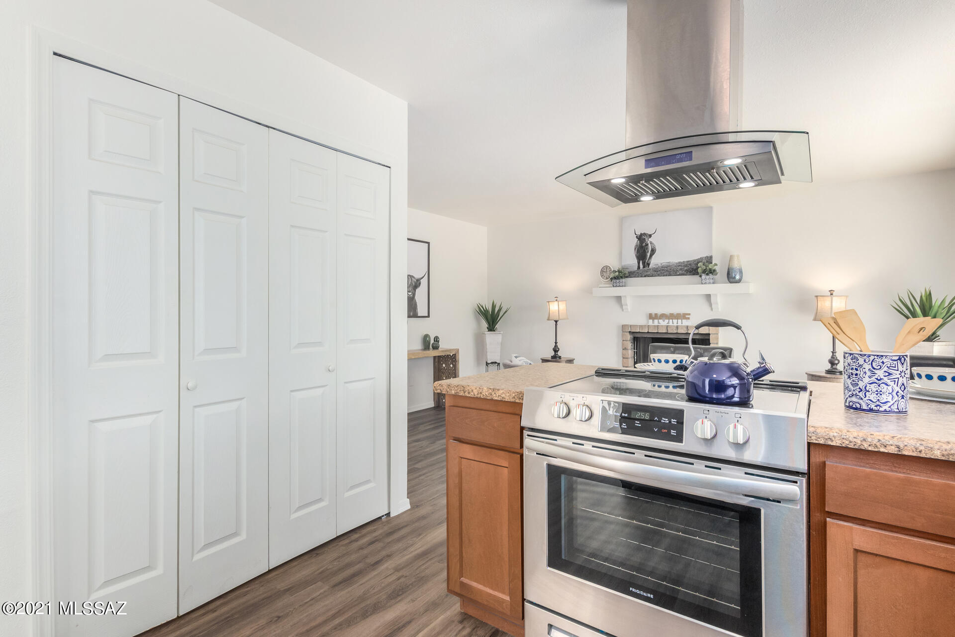 Broadway East (1-112) - Residential
