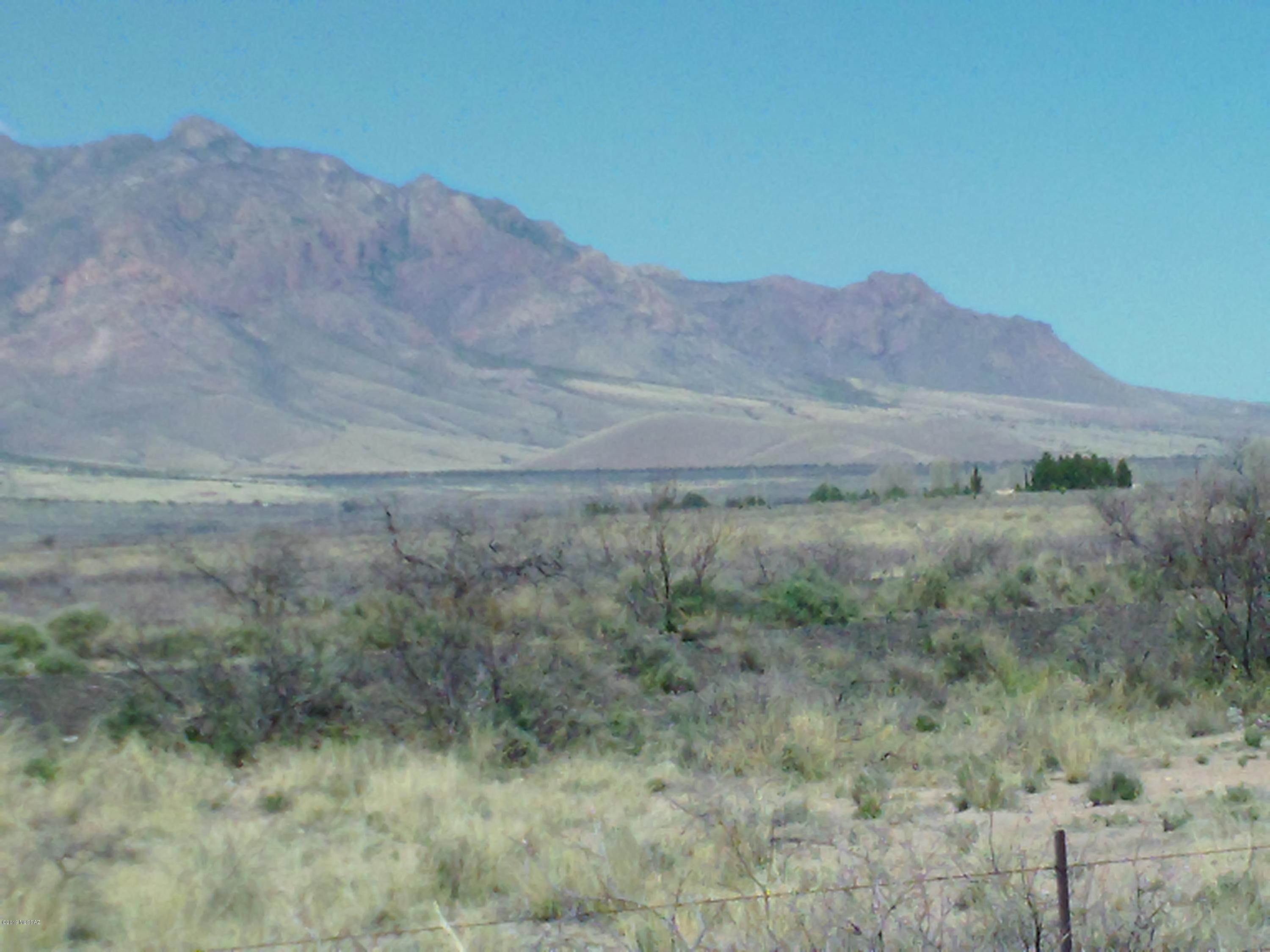 High ground, fenced, shallow water, parcel! Excellent rural property for the individual who wants to get away from it all! Off grid will allow wide variety of interests, including ancient indian artifact discoveries. 
Magnificent night skys that can't be beat anywhere!