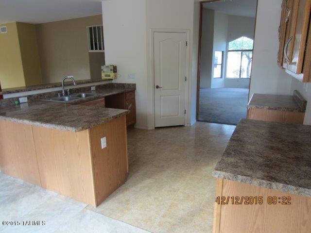 Continental Reserve Blk. 15 (1-66) - Residential