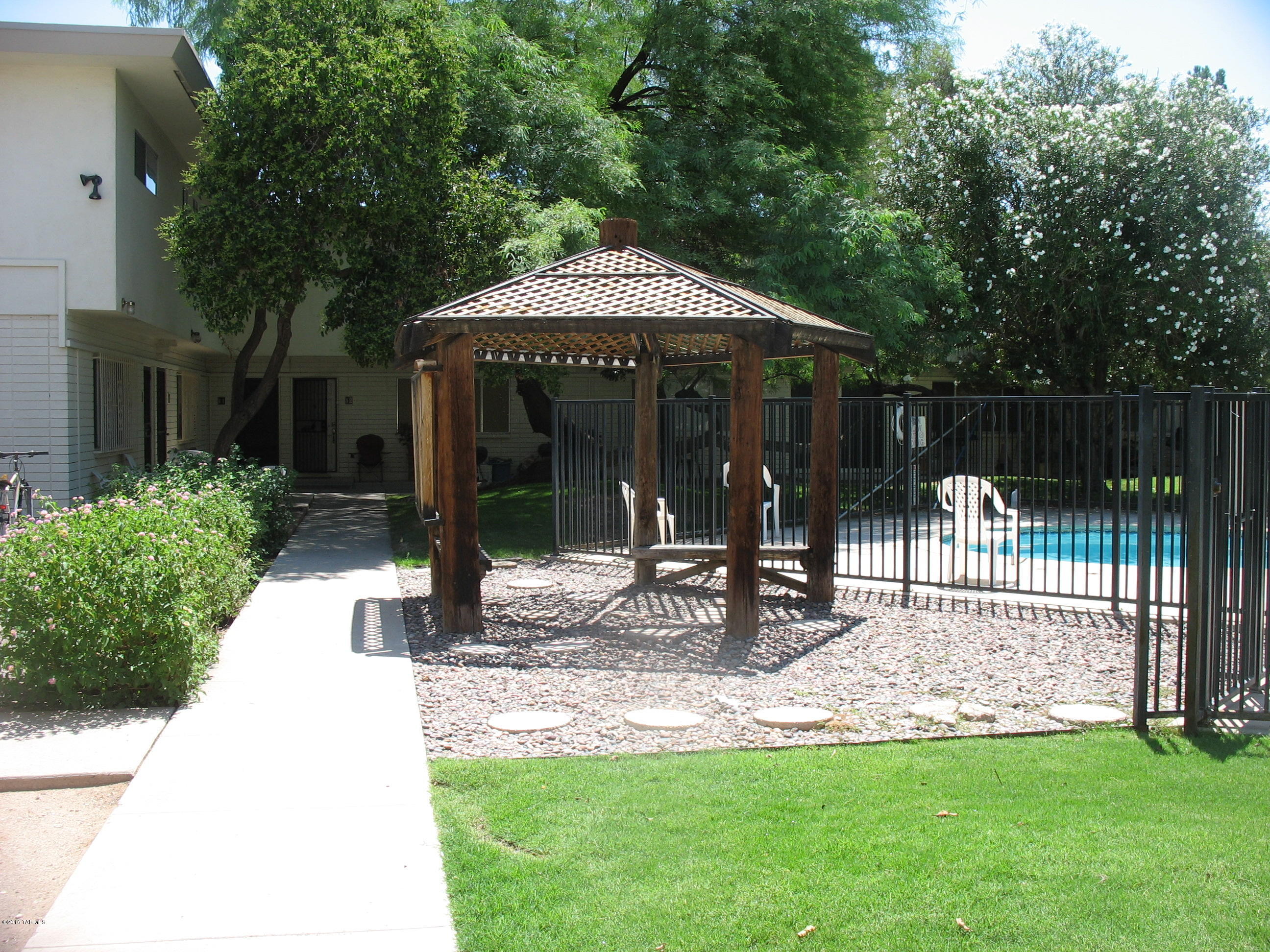 Amherst Club Condos (1-20) - Residential