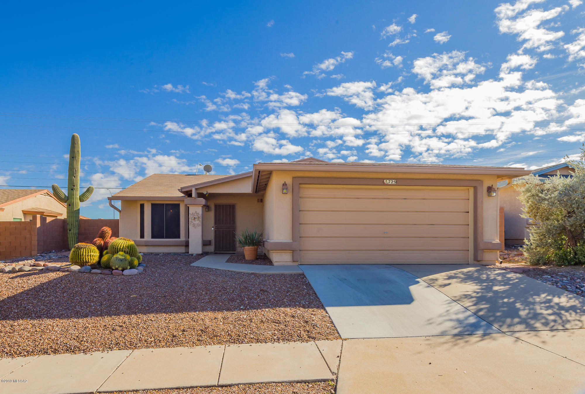 Seller will accept or counter offers between $210,000-215,000. Beautifully maintained, tasteful updates, and move-in ready! This functional split bedroom floor plan offers the perfect amount of privacy and community. Large living room, dining area, and family room flow nicely into the kitchen, with updated appliances. Neutral paint palette throughout.  Enjoy the bay window dual sink vanity, and garden tub in the master. Endless options for the enclosed Arizona room, leading to the tranquil backyard. The extended back wall allows for added privacy- plus no neighbors behind! This is sure to sell fast- don't miss your chance!