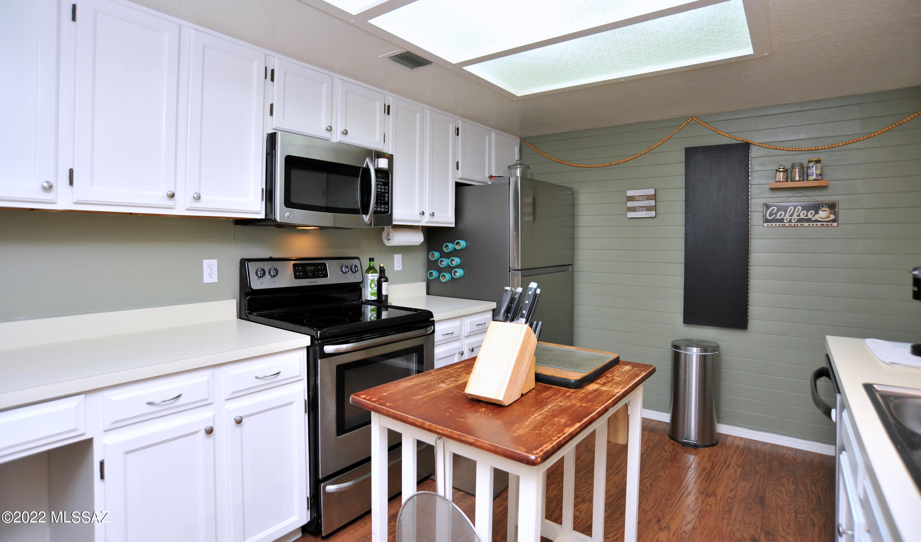 River Grove Condos. - Residential