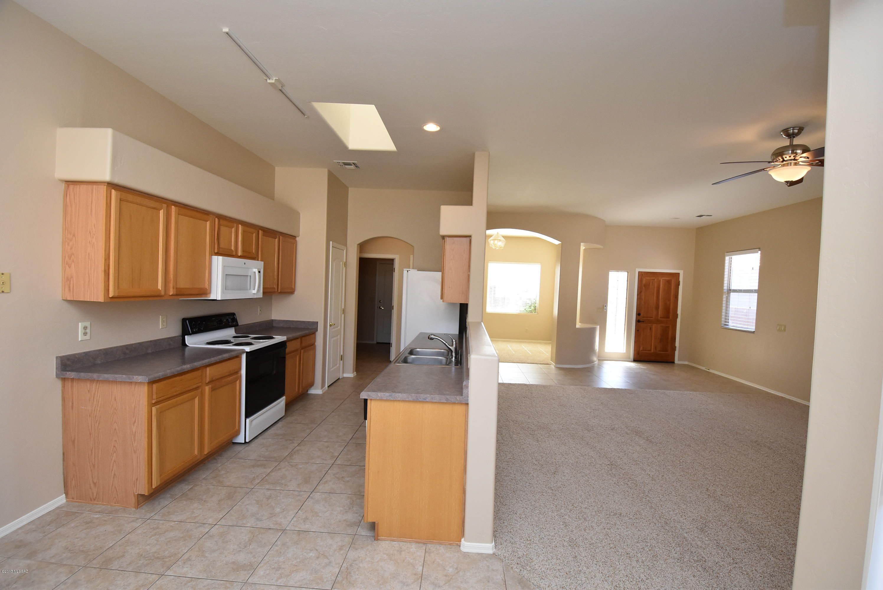 Bluffs At Dove Mountain (1-122) - Residential Lease