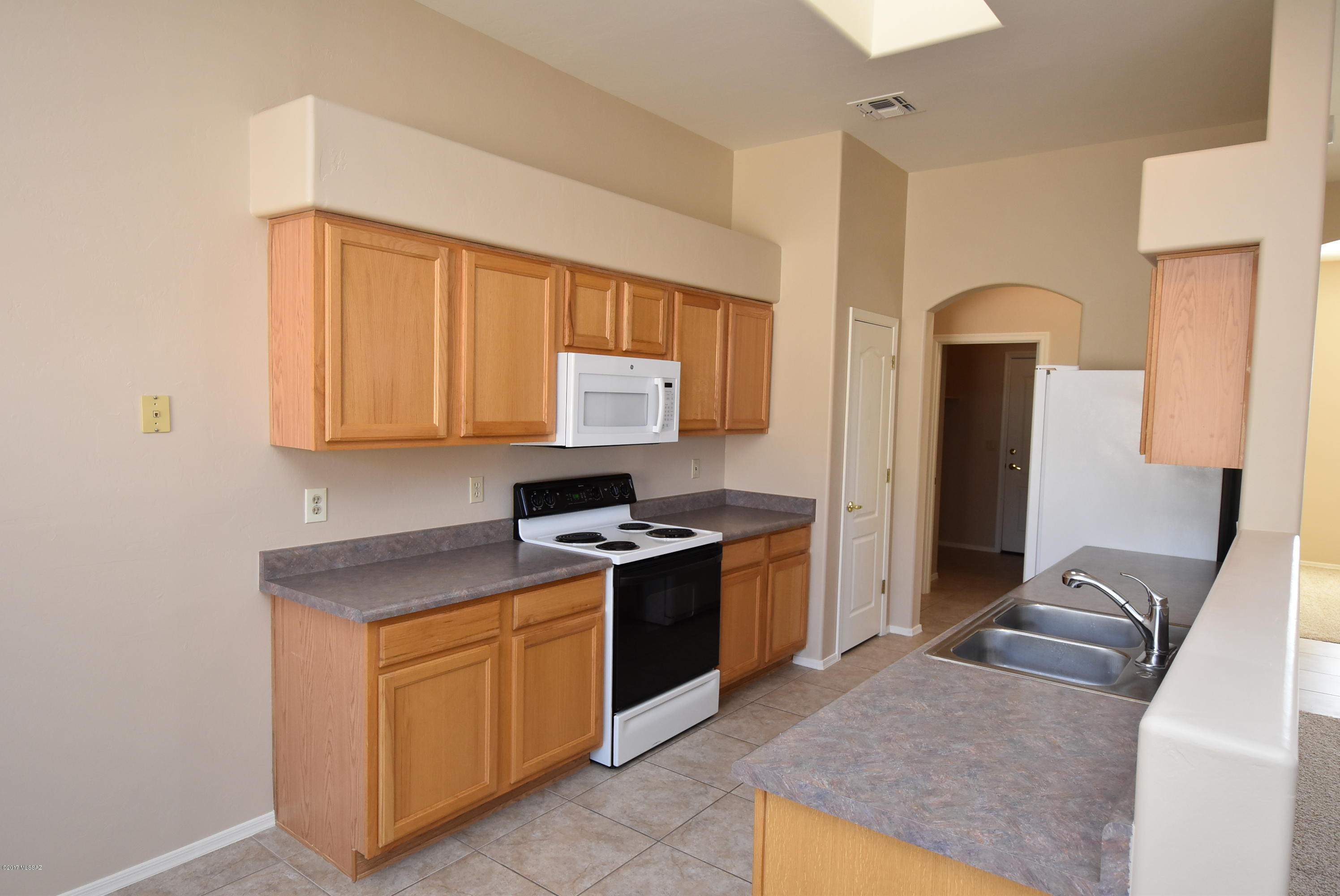 Bluffs At Dove Mountain (1-122) - Residential Lease