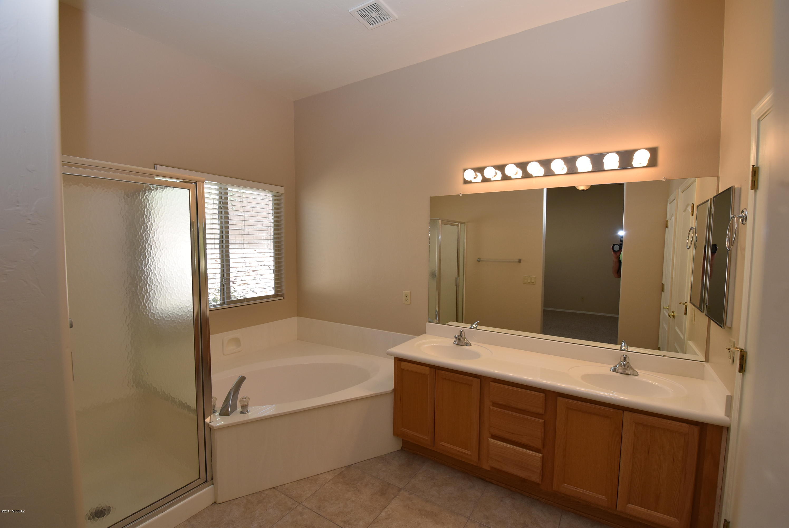 Bluffs At Dove Mountain (1-122) - Residential Lease