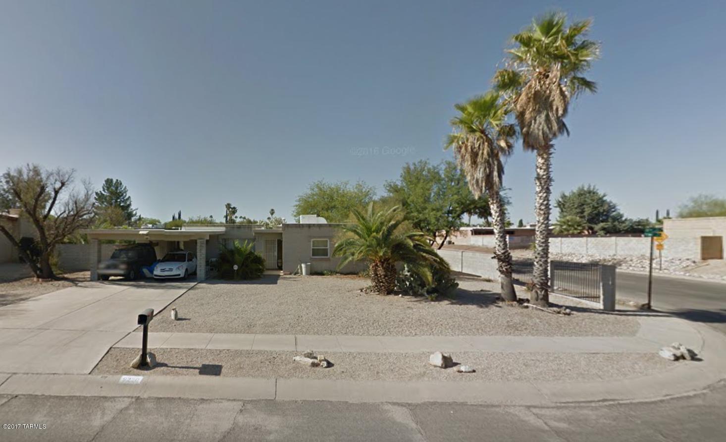 Broadway East (254-390) - Residential