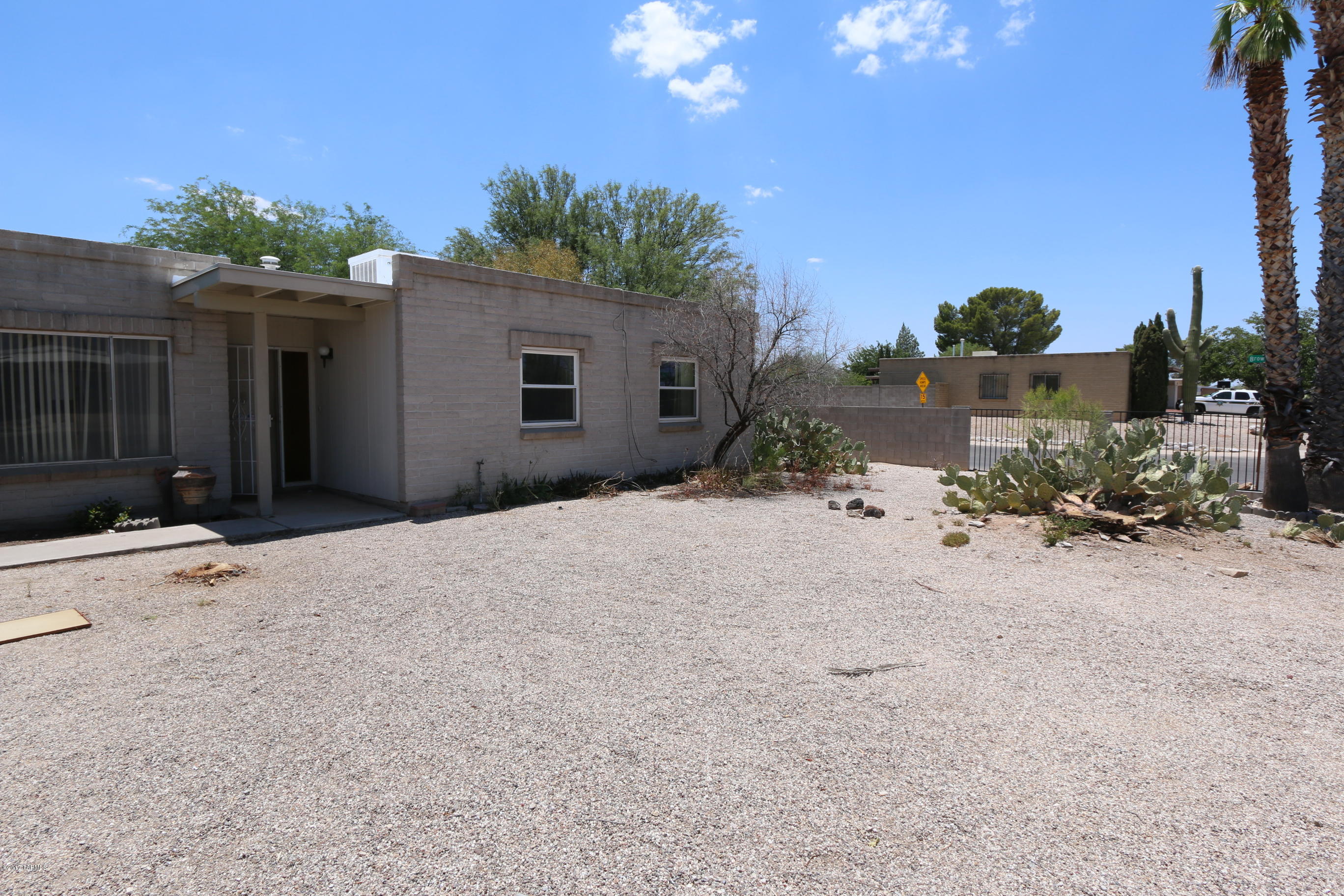 Broadway East (254-390) - Residential