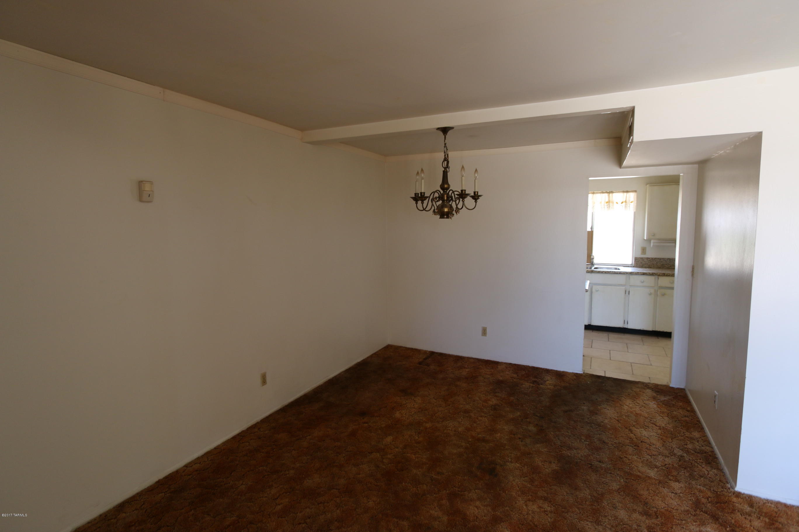 Broadway East (254-390) - Residential