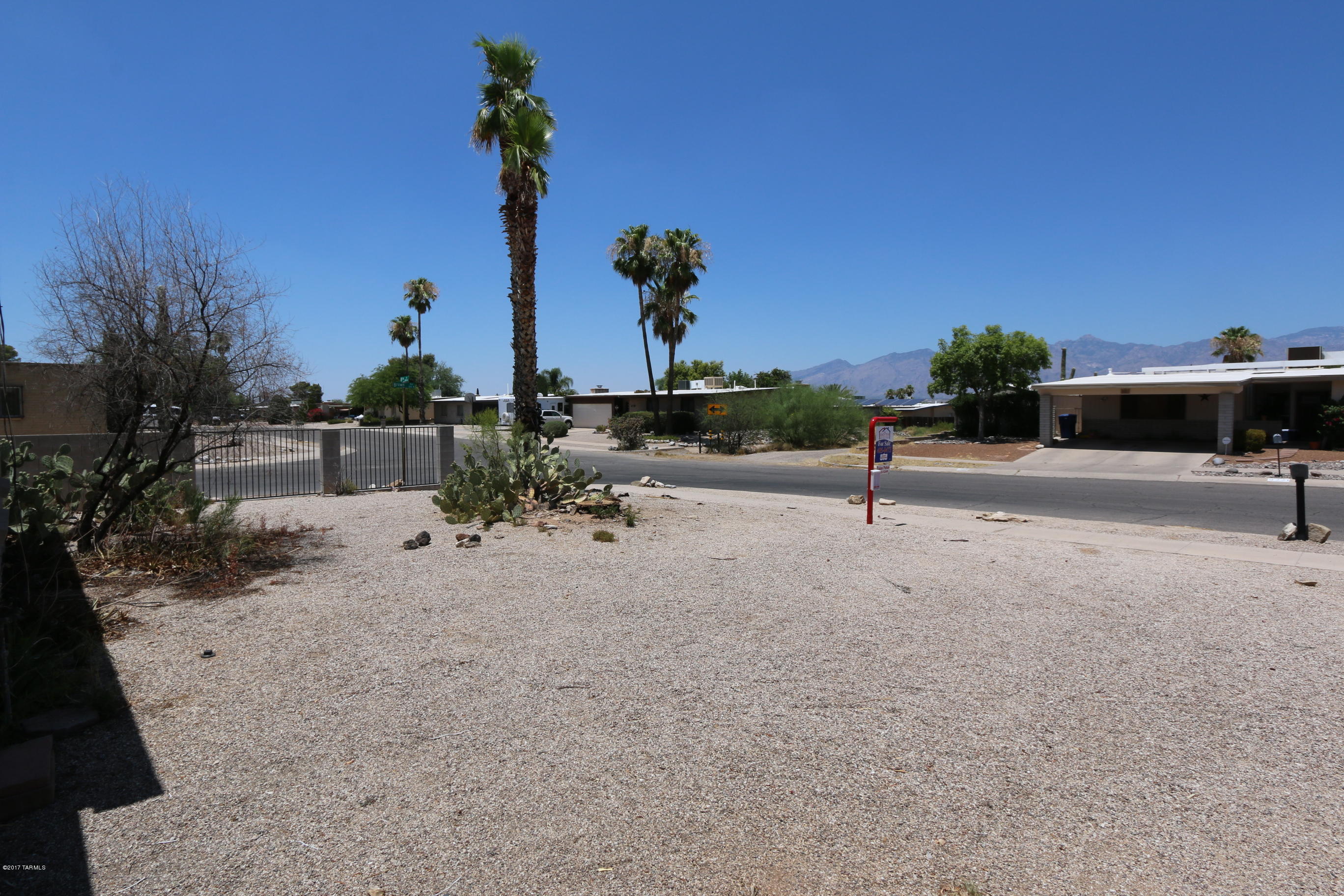 Broadway East (254-390) - Residential