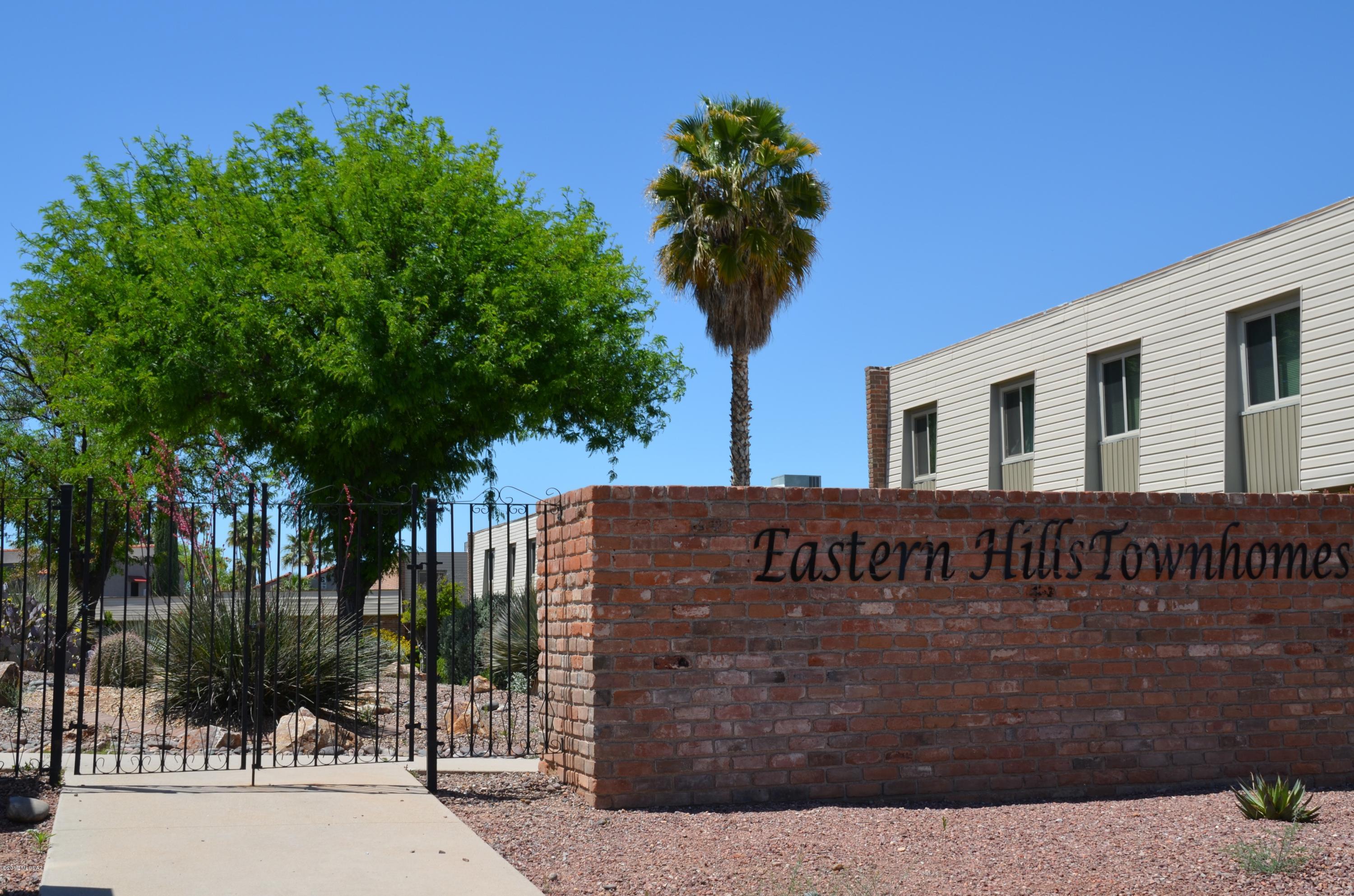 Eastern Hills Townhouses (1-25) - Residential