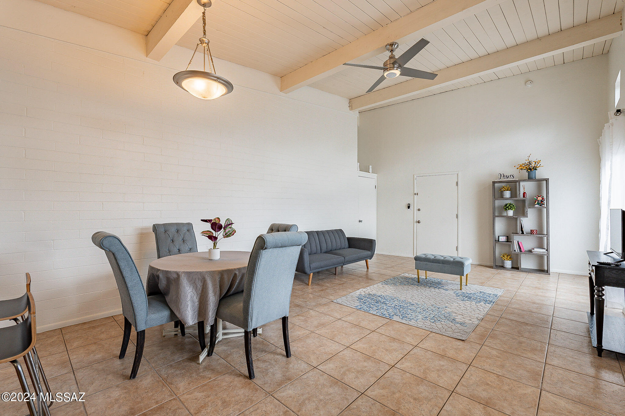 Royal Alvernon Condos. - Residential