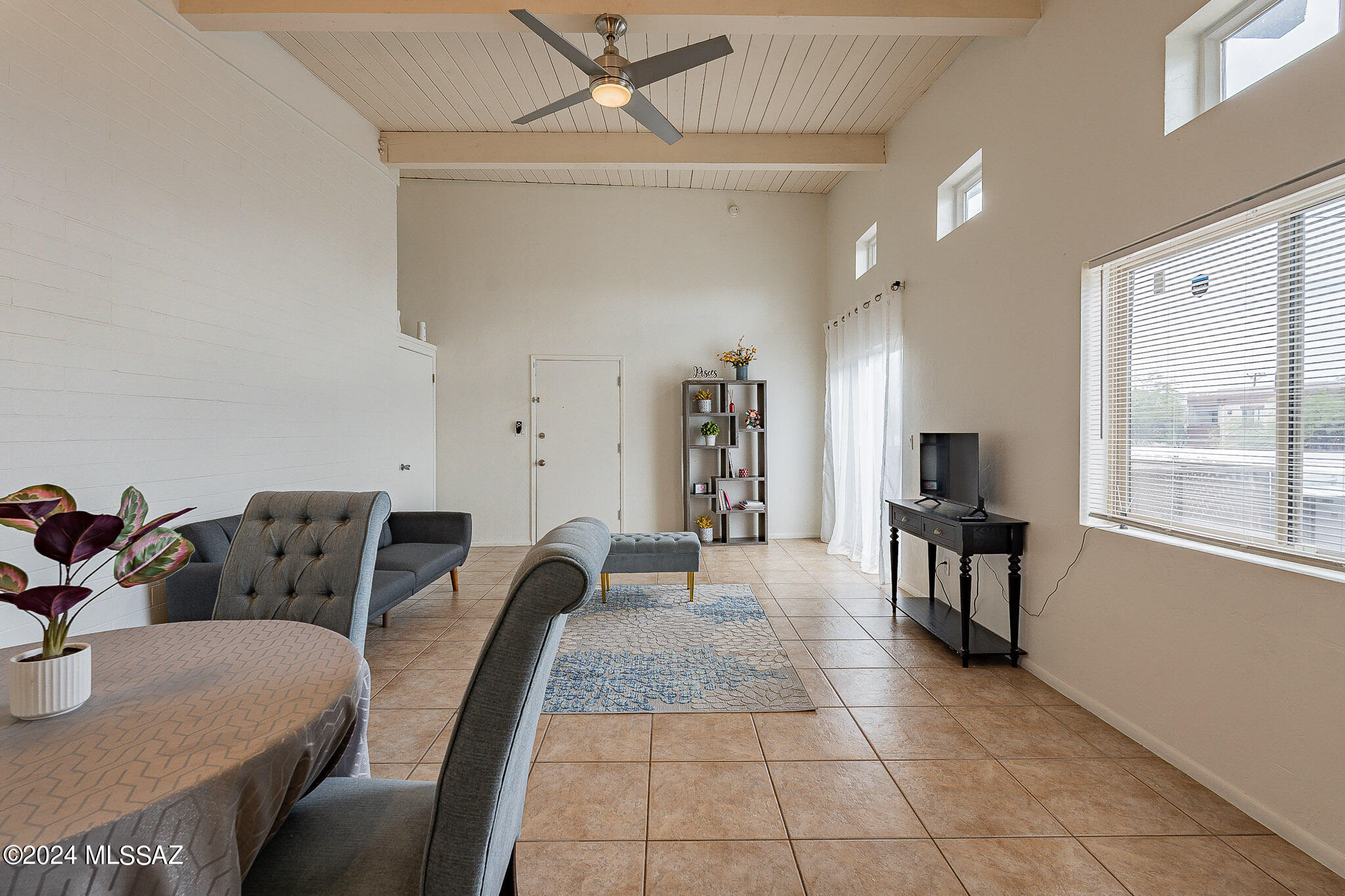 Royal Alvernon Condos. - Residential