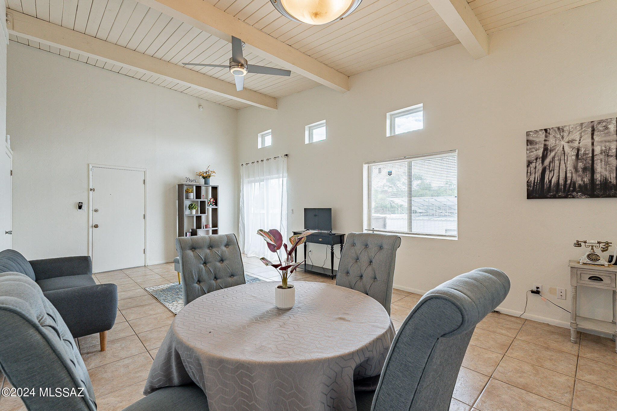 Royal Alvernon Condos. - Residential