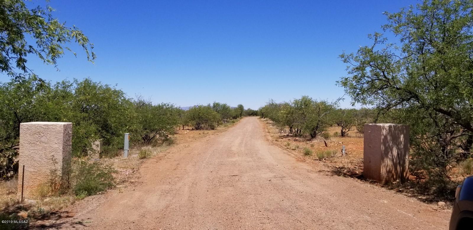Beautiful large parcel that has 360 degree views of the surrounding Mountains and terrain. All utilities to parcel and a perfect site for home with lots of privacy. A well share agreement is in place if desired.