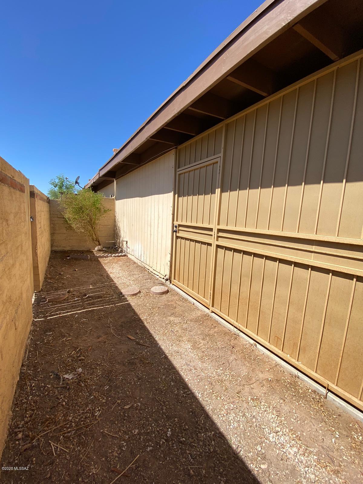 Mira Loma Townhouses Amended (1-44) - Residential